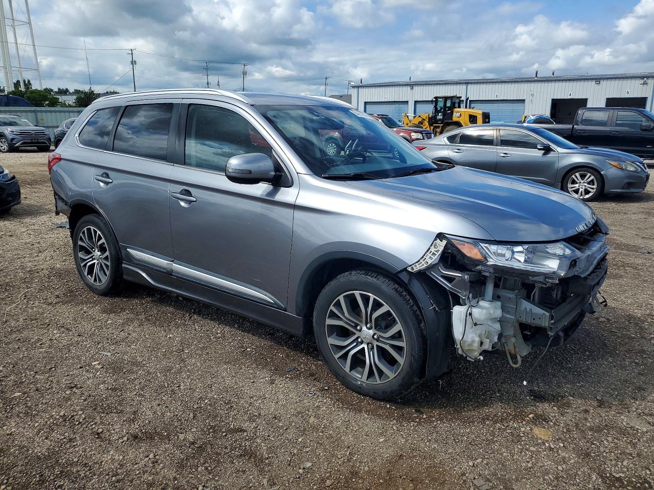 2018 Mitsubishi Outlander Se Gray vin: JA4AD3A38JZ004565