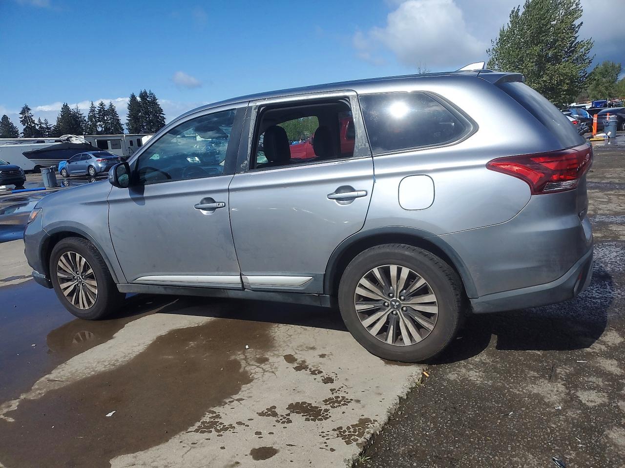 2019 Mitsubishi Outlander Se Серебряный vin: JA4AD3A38KZ050138