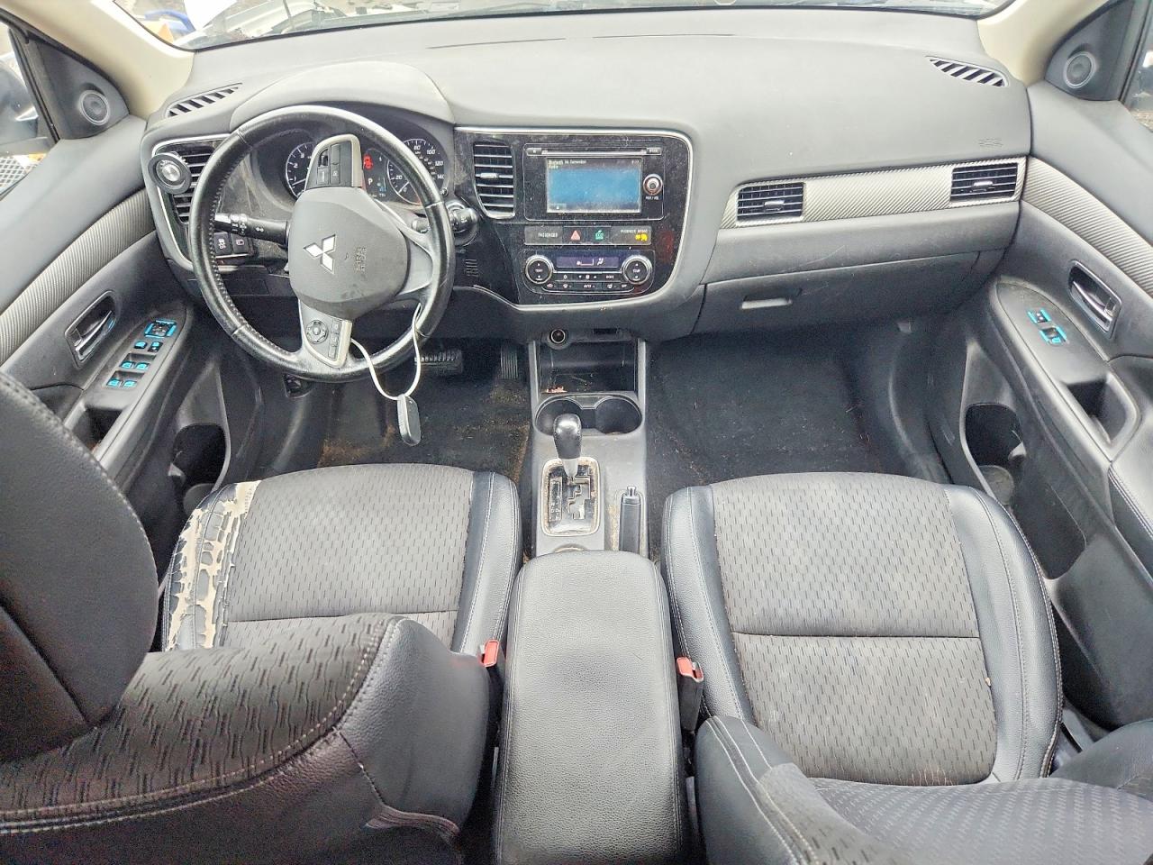 2015 Mitsubishi Outlander Se White vin: JA4AD3A39FZ004226