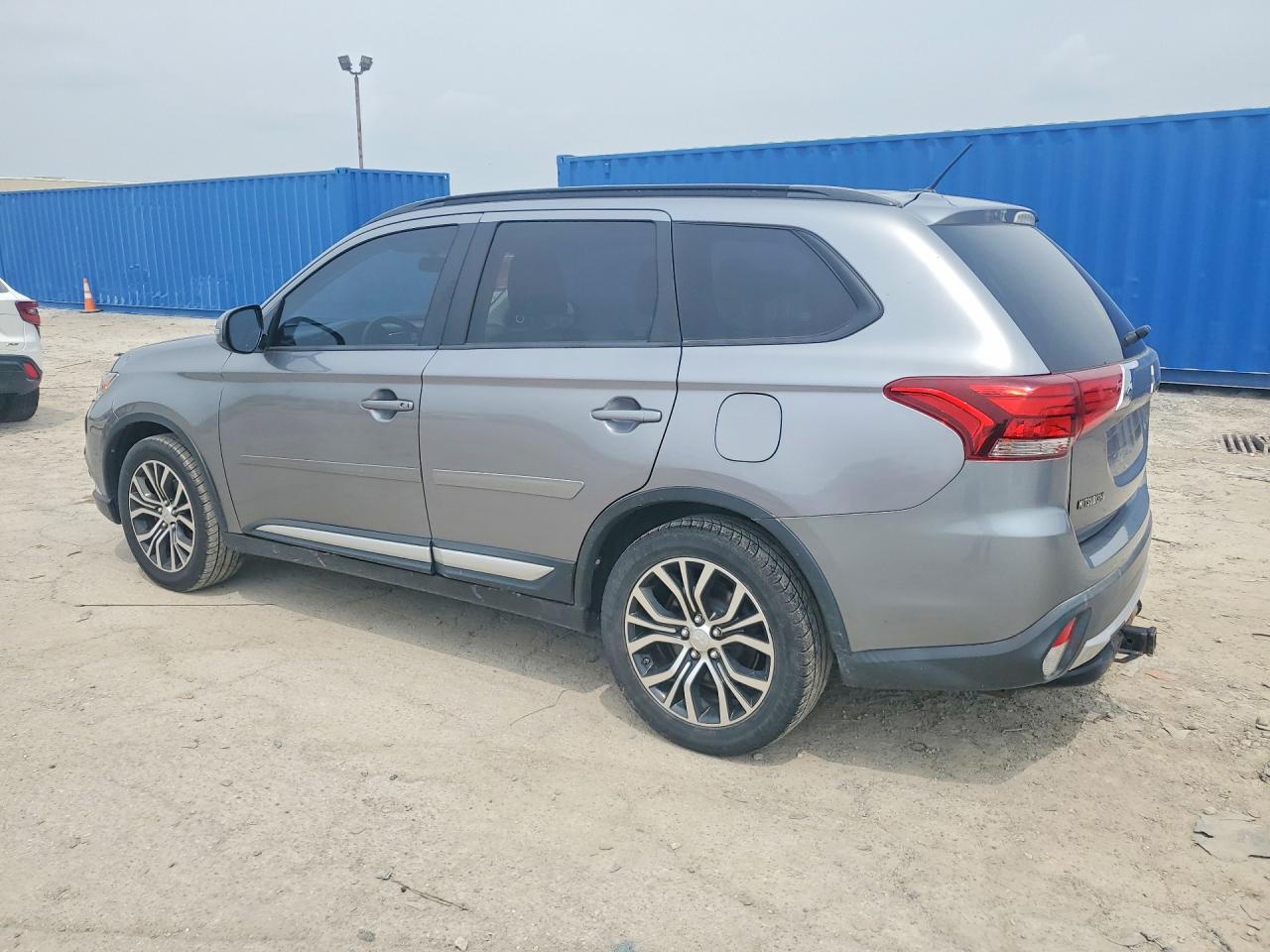 2016 Mitsubishi Outlander Se Gray vin: JA4AD3A39GZ057297