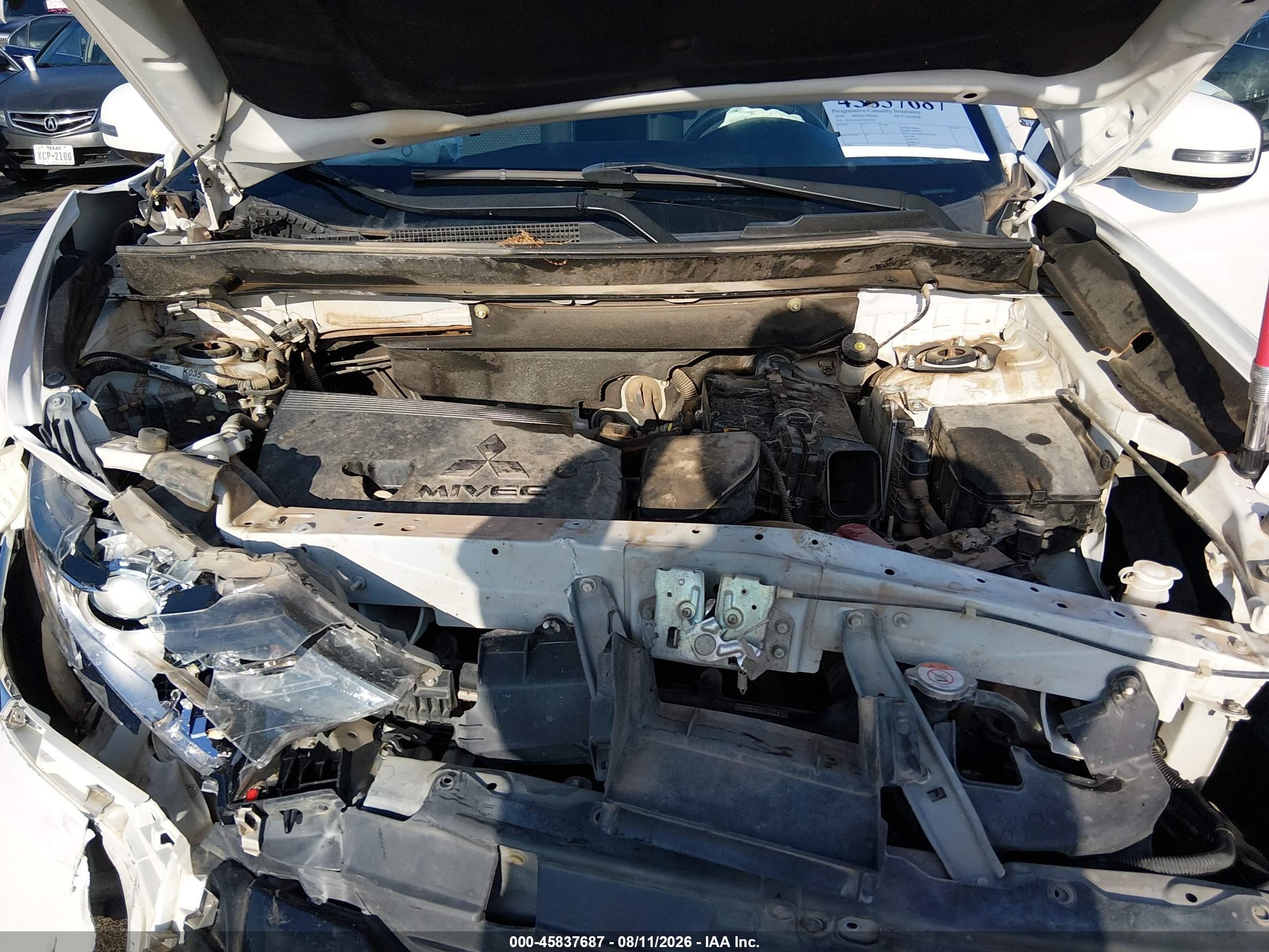 2018 Mitsubishi Outlander Se White vin: JA4AD3A39JZ023321