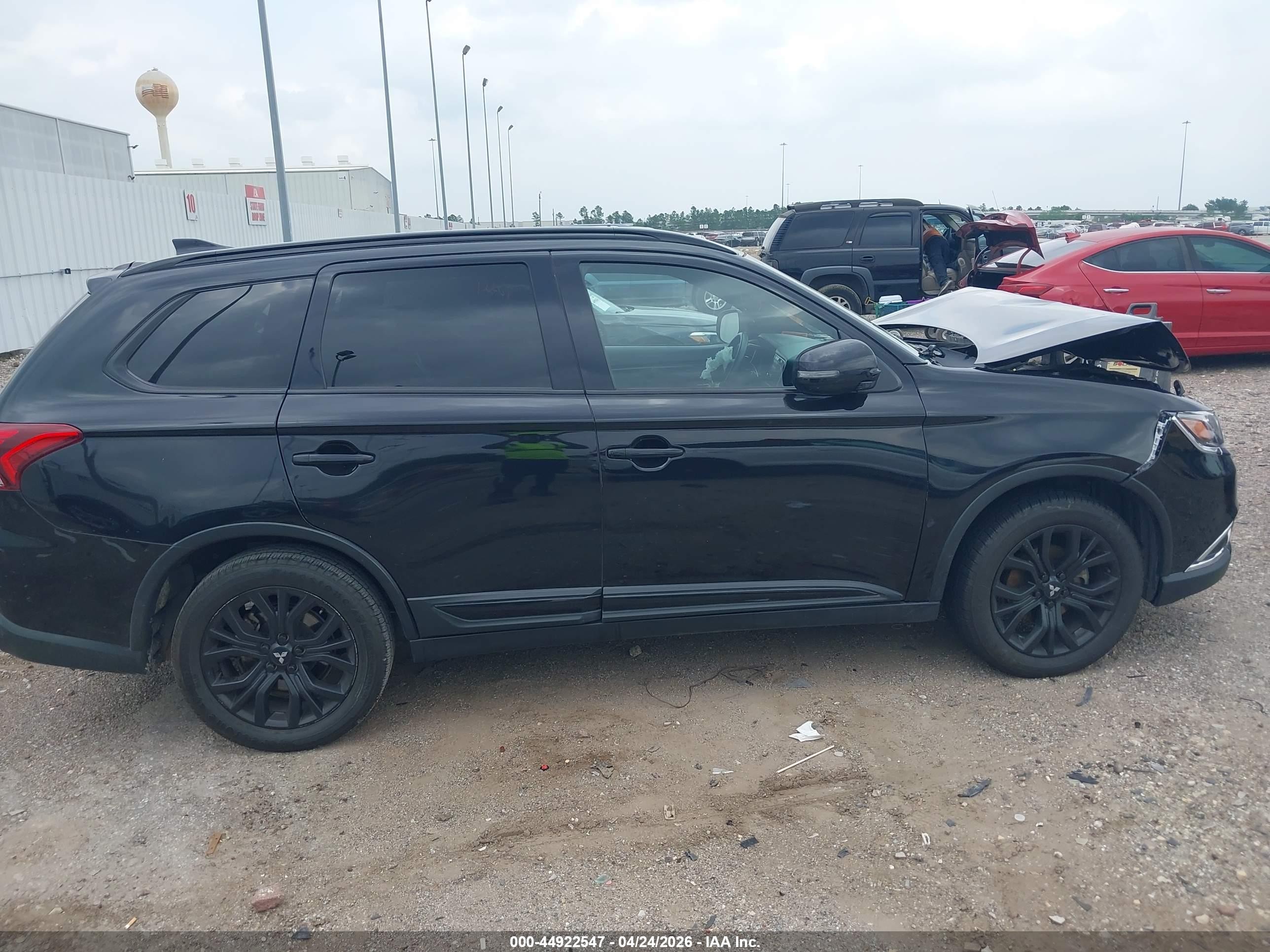 2018 Mitsubishi Outlander Le Черный vin: JA4AD3A39JZ046887