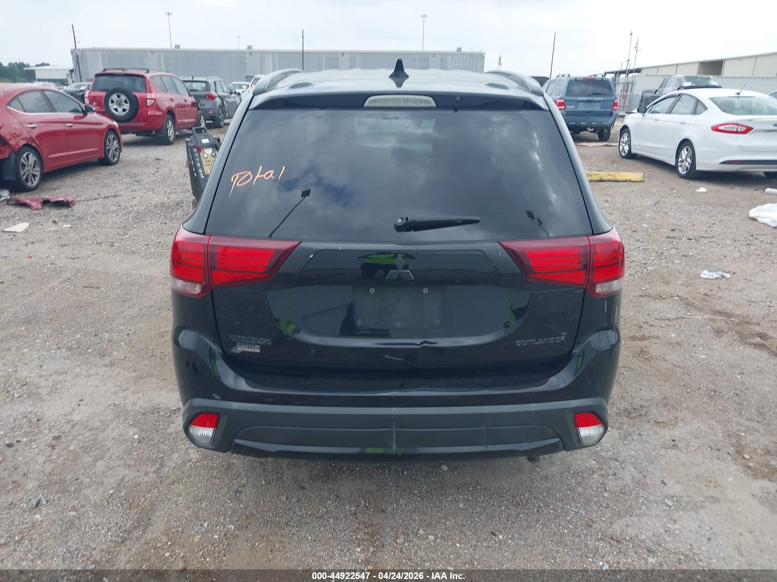 2018 Mitsubishi Outlander Le Черный vin: JA4AD3A39JZ046887
