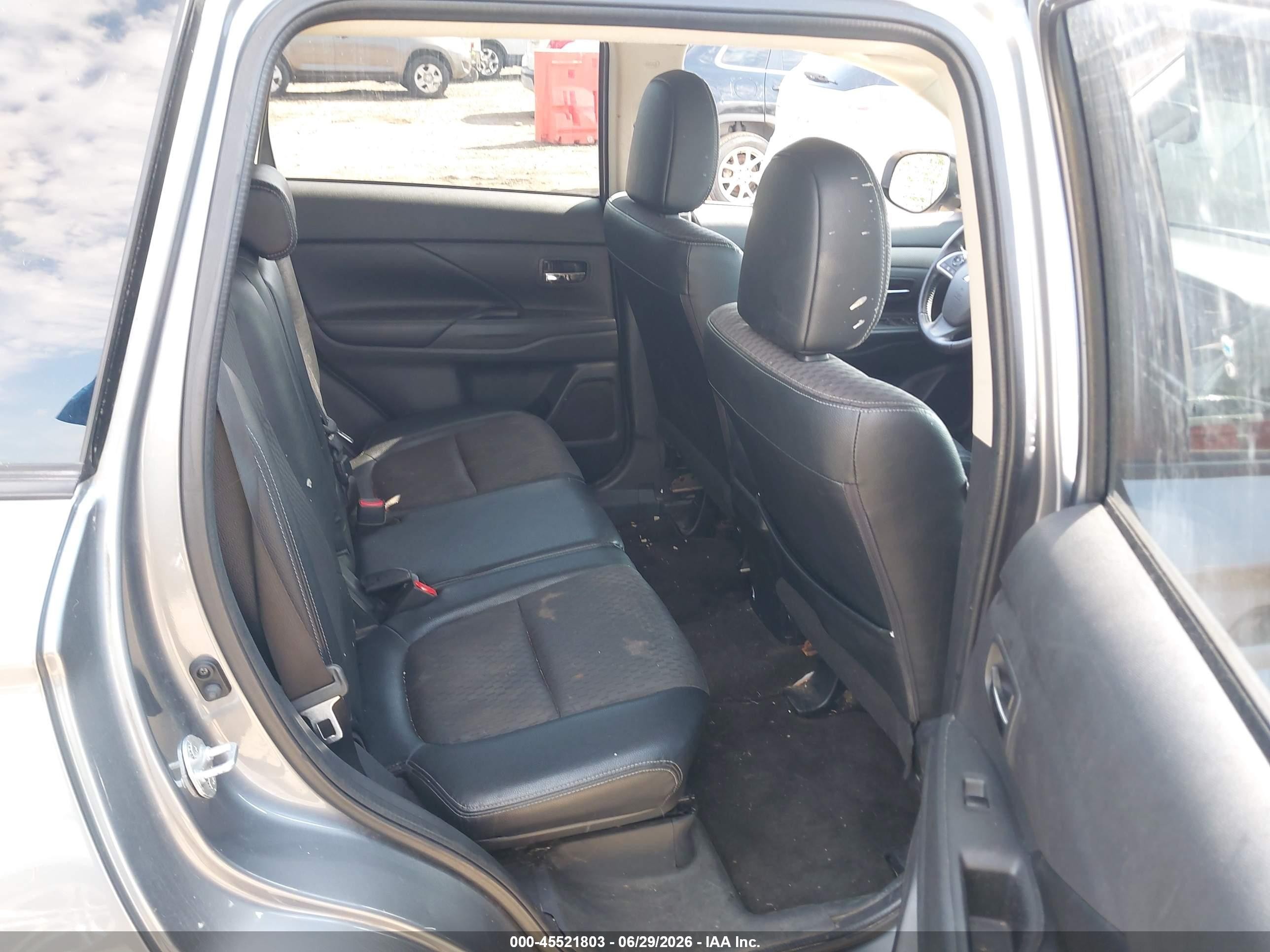 2015 Mitsubishi Outlander Se Gray vin: JA4AD3A3XFZ008902