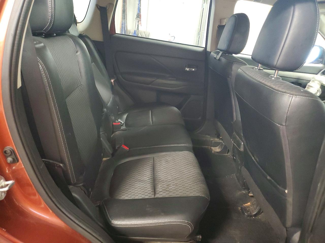 2015 Mitsubishi Outlander Se Orange vin: JA4AD3A3XFZ009810