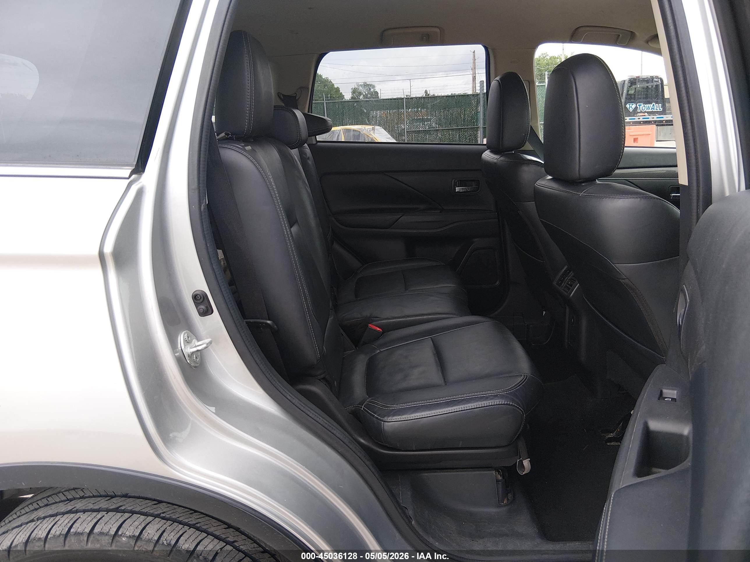 2019 Mitsubishi Outlander Sel Silver vin: JA4AD3A3XKZ024950