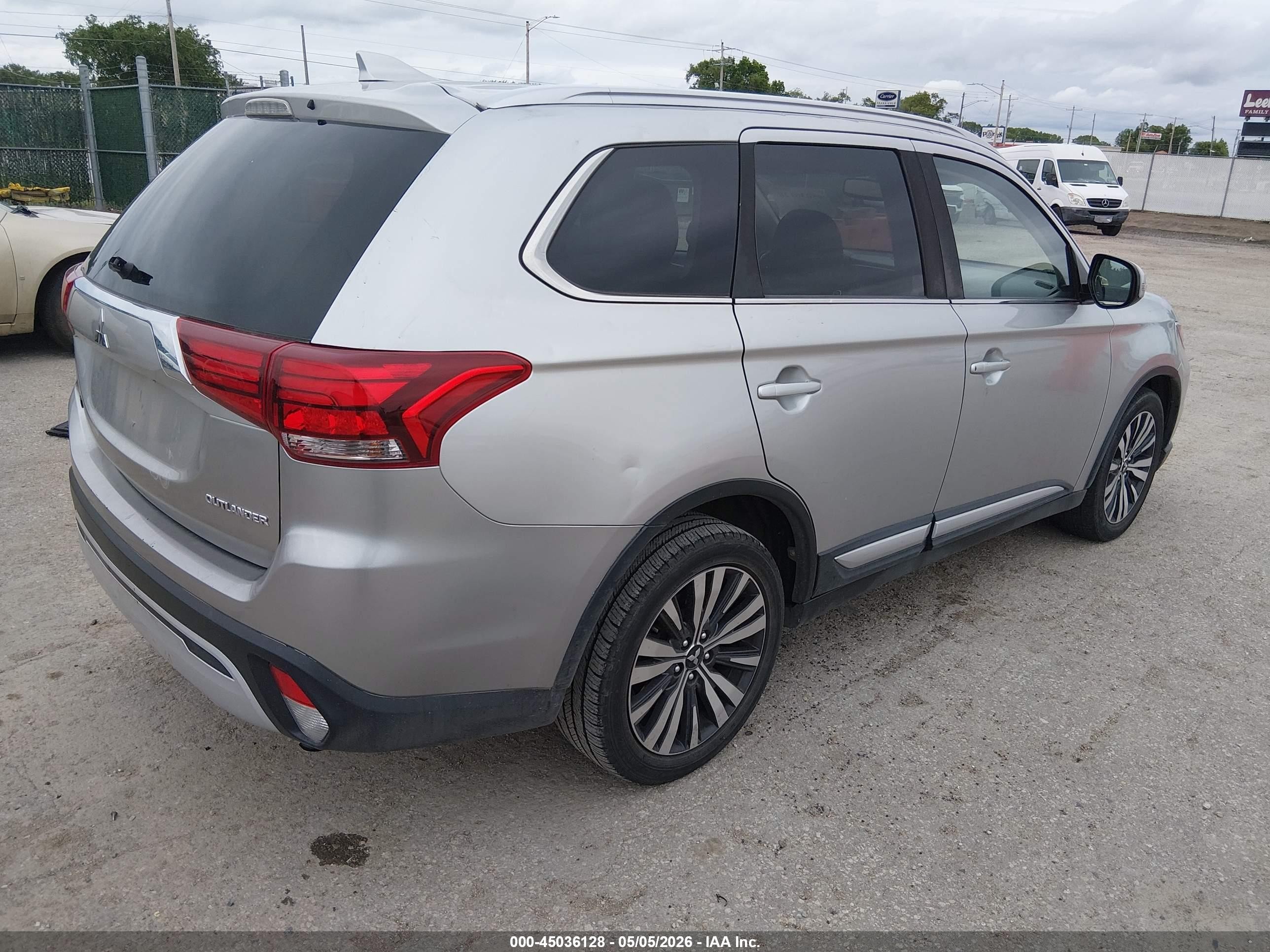 2019 Mitsubishi Outlander Sel Silver vin: JA4AD3A3XKZ024950
