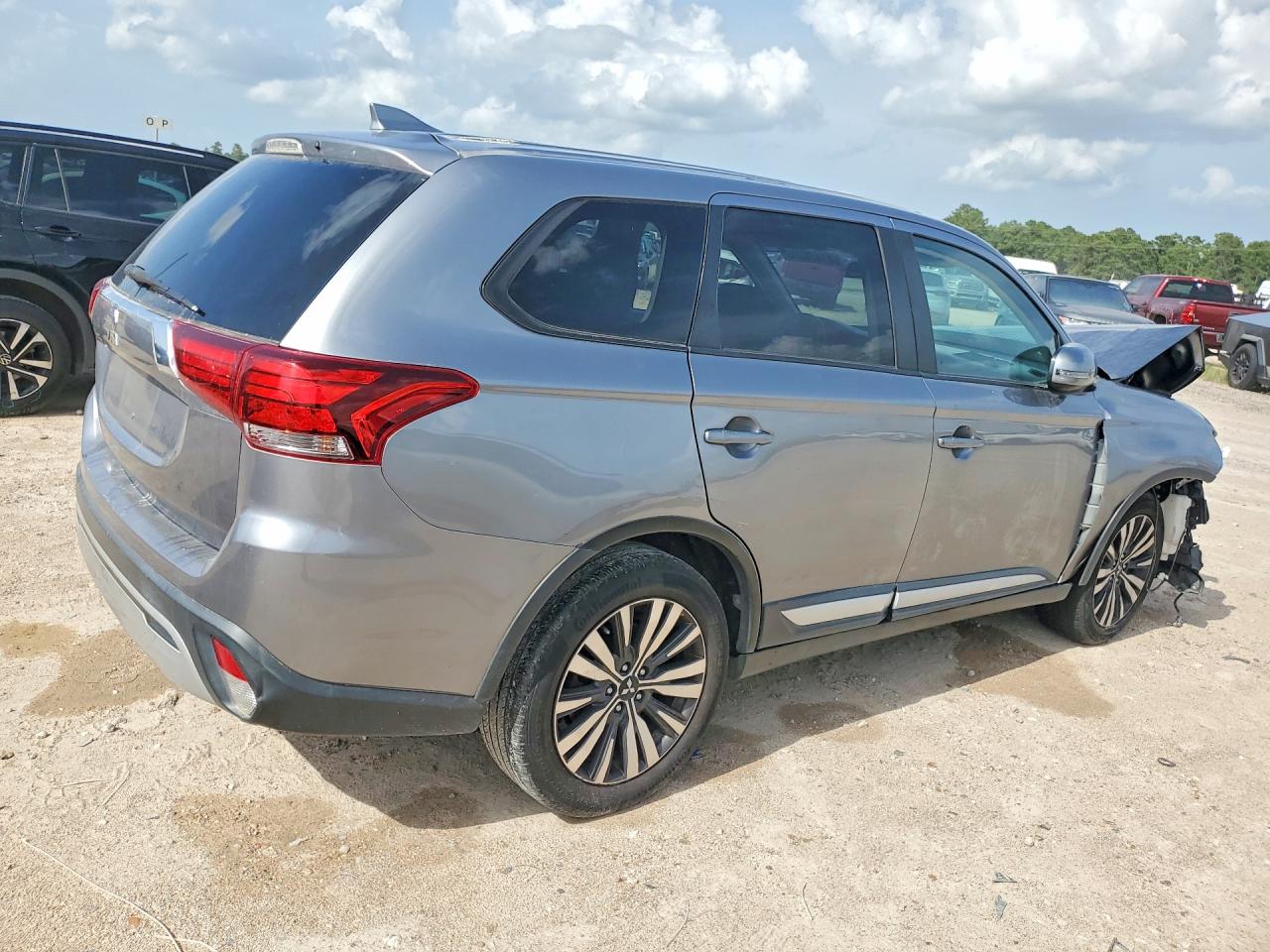 2019 Mitsubishi Outlander Se Silver vin: JA4AD3A3XKZ043045