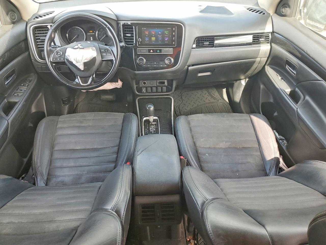 2019 Mitsubishi Outlander Se Silver vin: JA4AD3A3XKZ043045