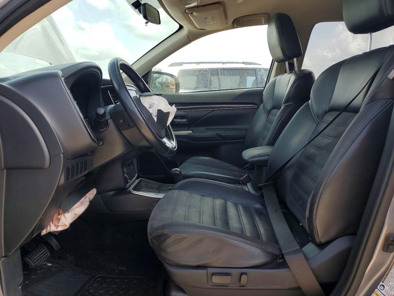 2019 Mitsubishi Outlander Se Silver vin: JA4AD3A3XKZ043045