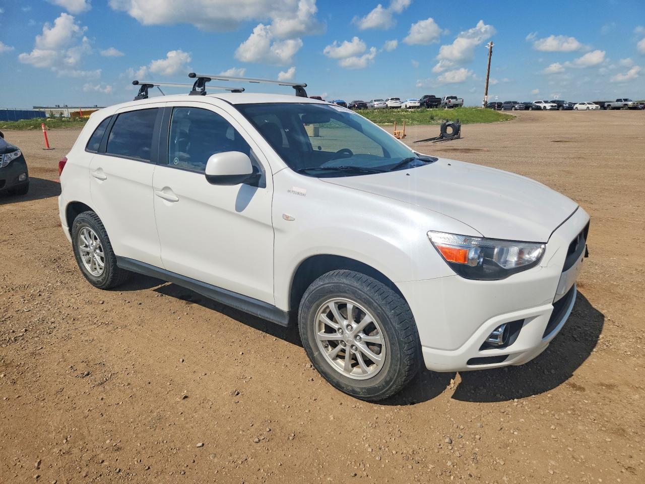 2011 Mitsubishi Rvr Se White vin: JA4AH3AU2BZ603525