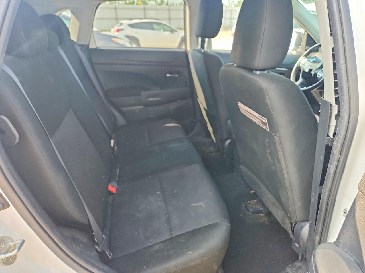 2012 Mitsubishi Rvr Se White vin: JA4AJ3AU1CZ604185