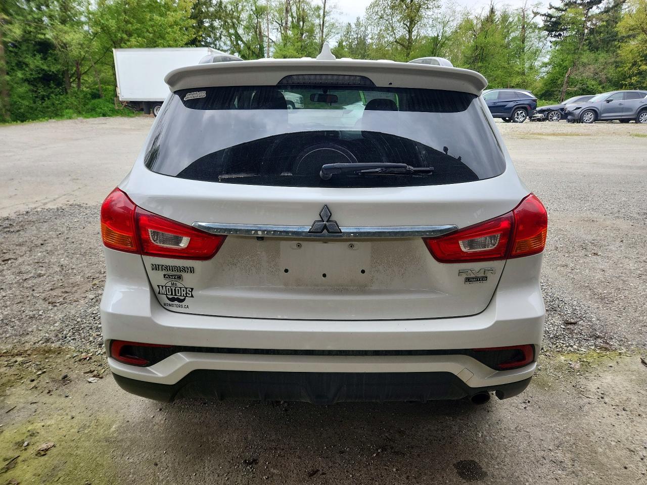 2018 Mitsubishi Rvr Se Limited White vin: JA4AJ4AW9JU600659