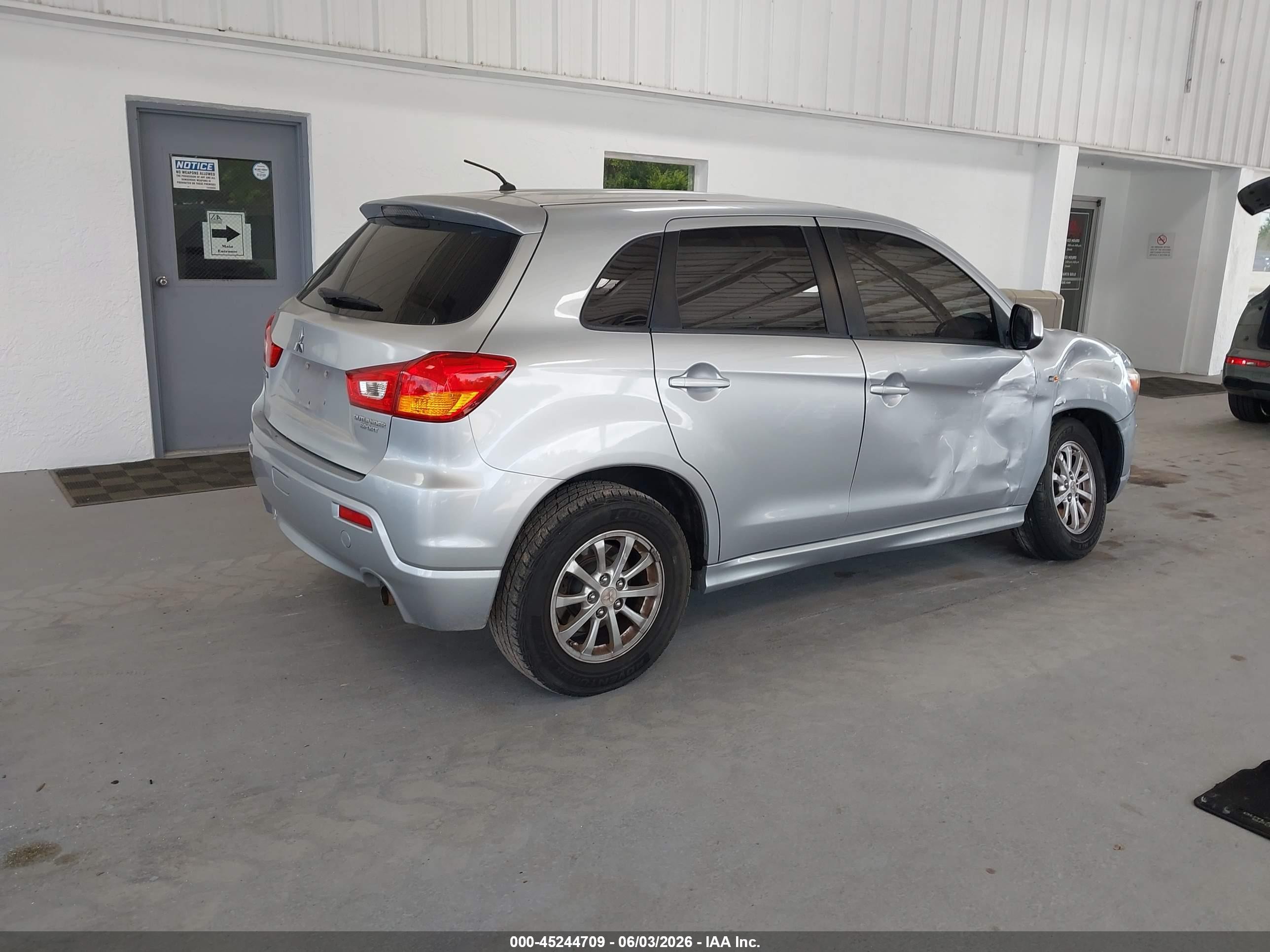 2011 Mitsubishi Outlander Sport Es Silver vin: JA4AP3AU1BZ022259