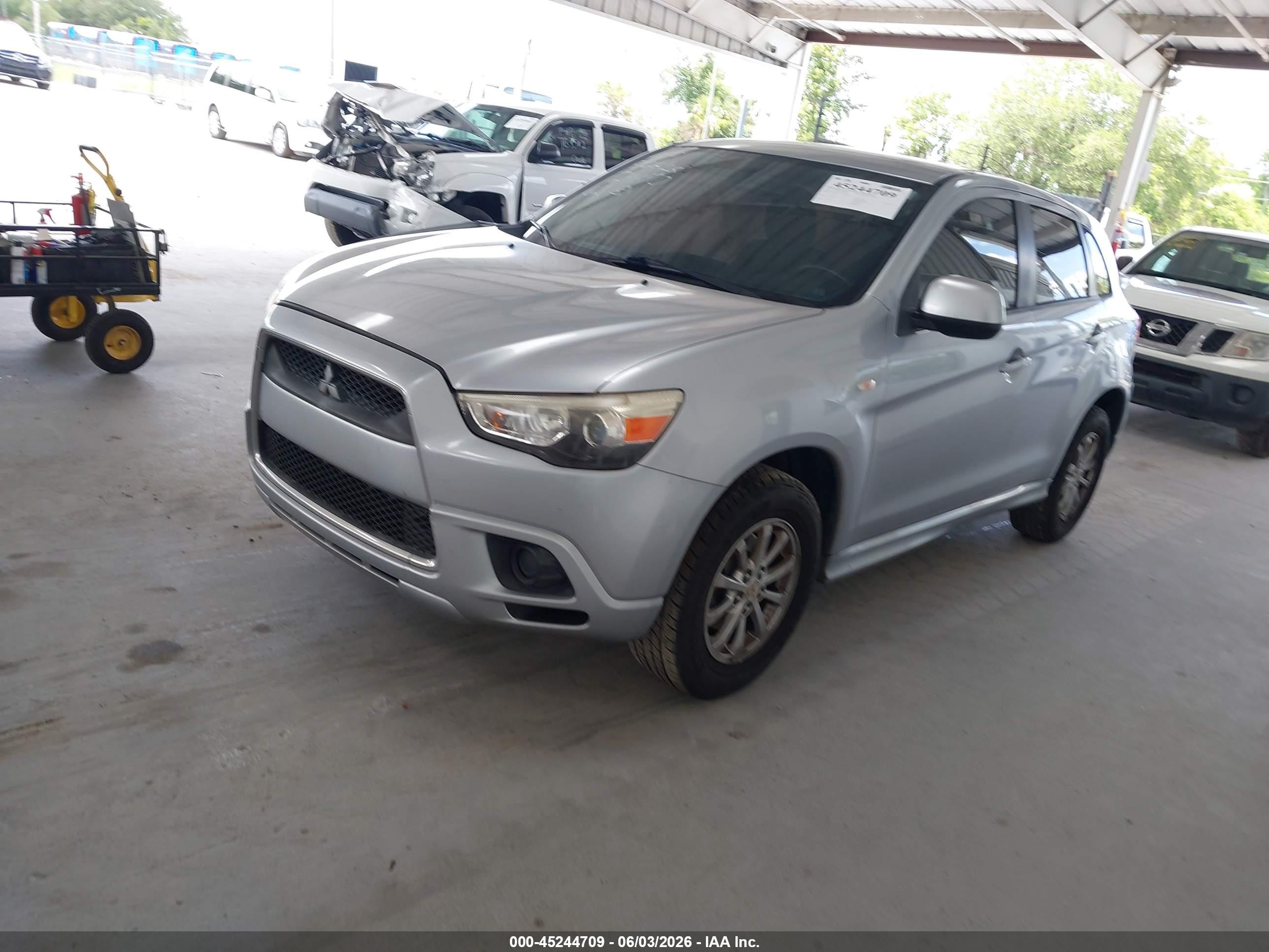 2011 Mitsubishi Outlander Sport Es Silver vin: JA4AP3AU1BZ022259