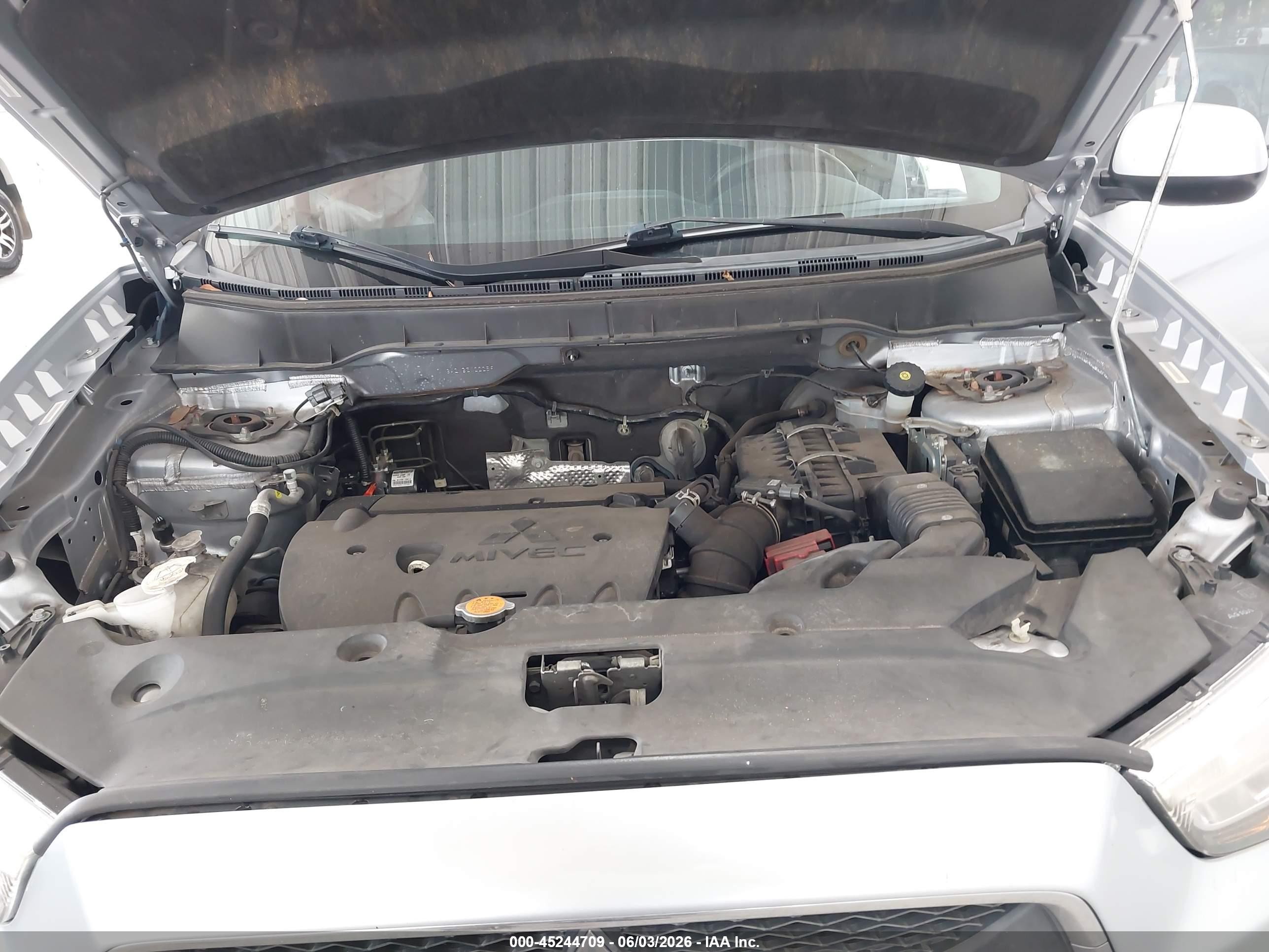 2011 Mitsubishi Outlander Sport Es Silver vin: JA4AP3AU1BZ022259