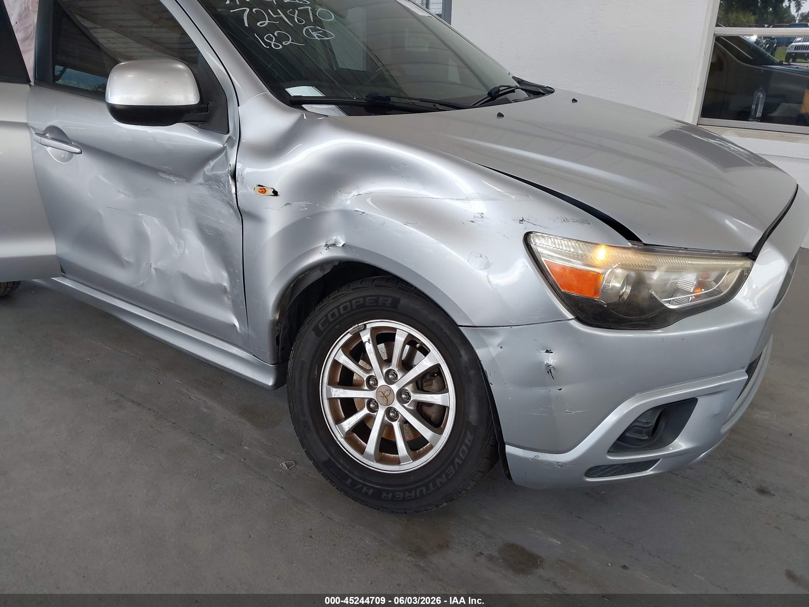 2011 Mitsubishi Outlander Sport Es Silver vin: JA4AP3AU1BZ022259