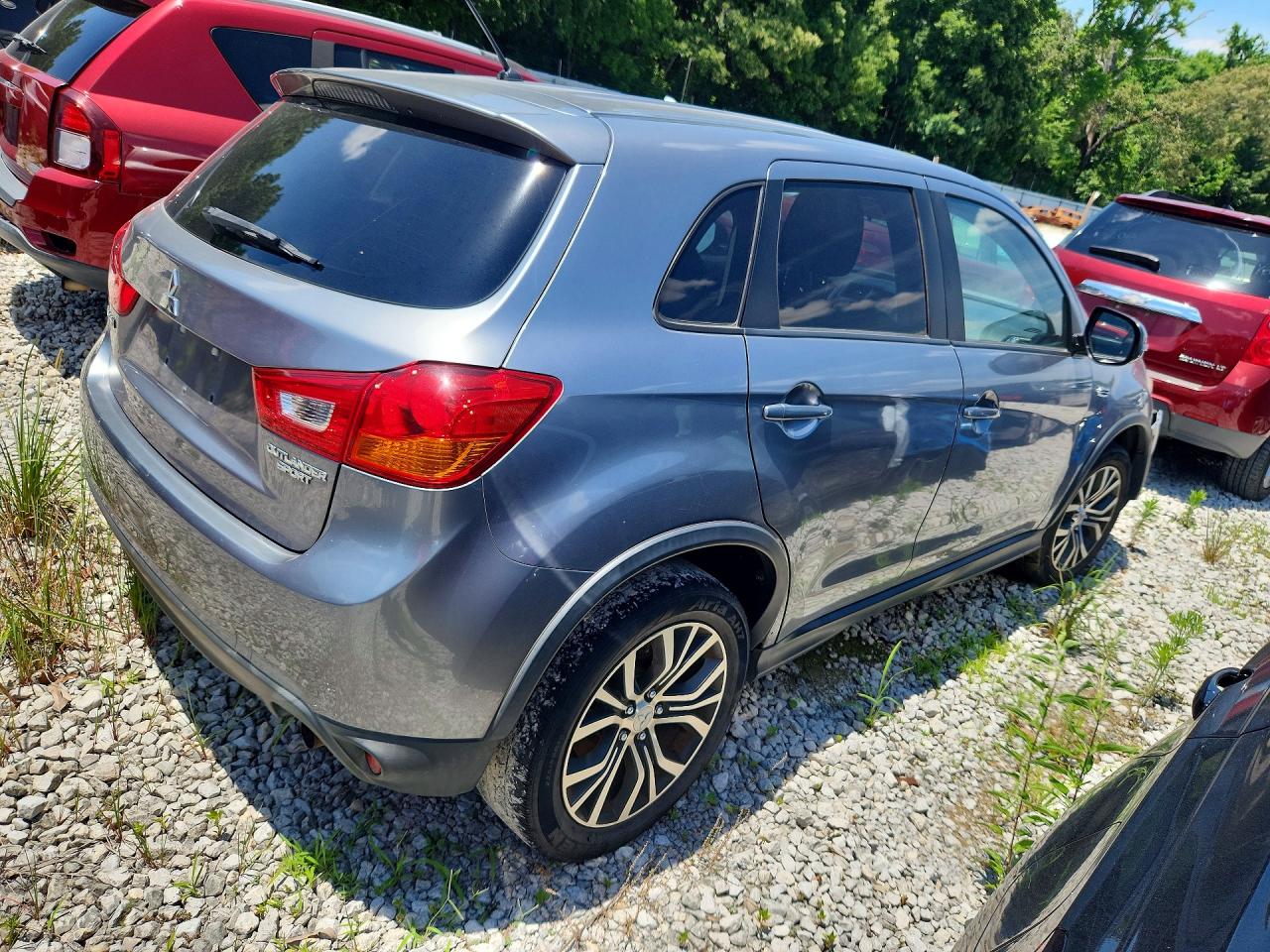 2016 Mitsubishi Outlander Sport Es Silver vin: JA4AP3AU2GZ053088