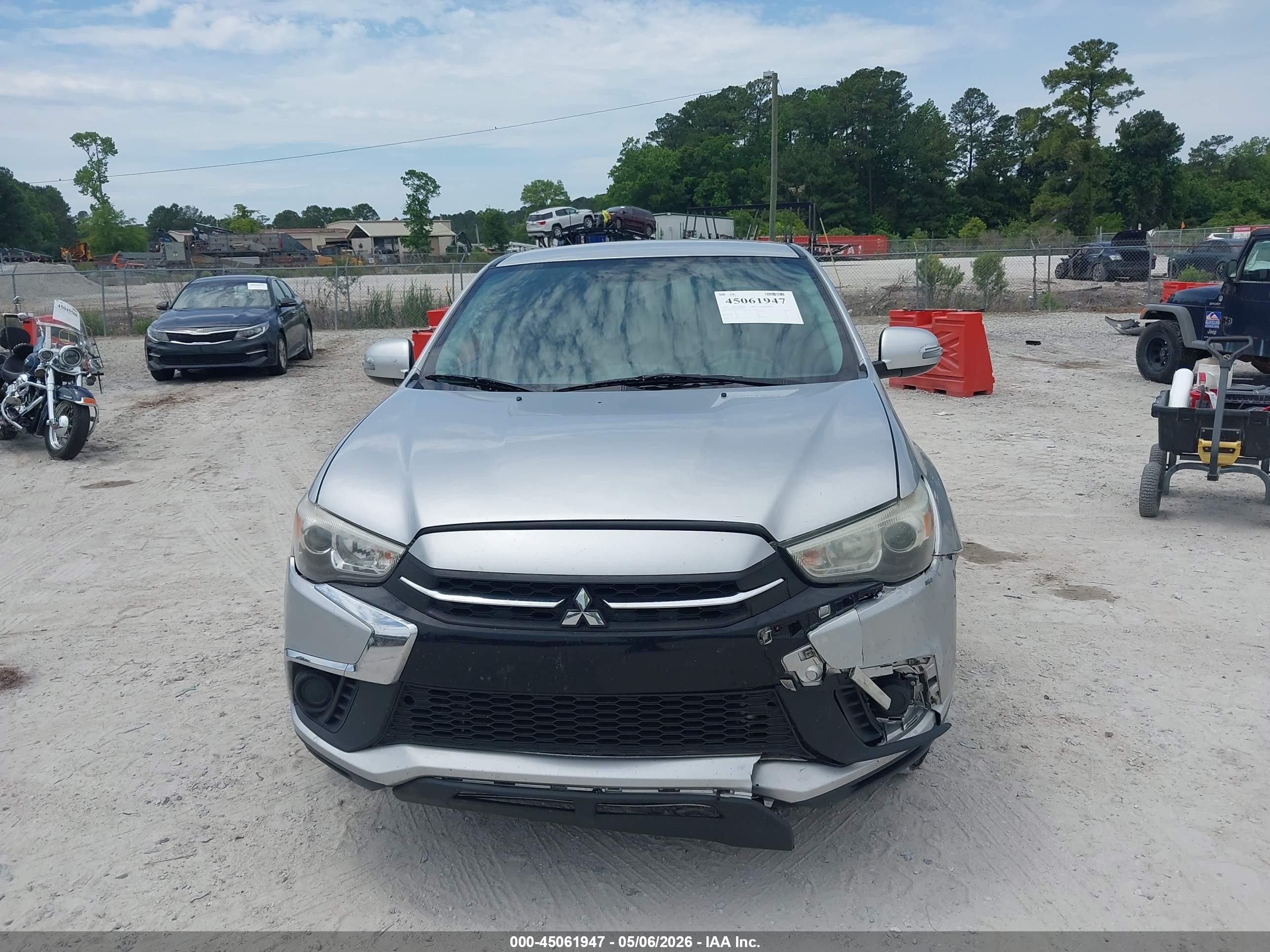 2019 Mitsubishi Outlander Sport 2.0 Es Silver vin: JA4AP3AU2KU028200
