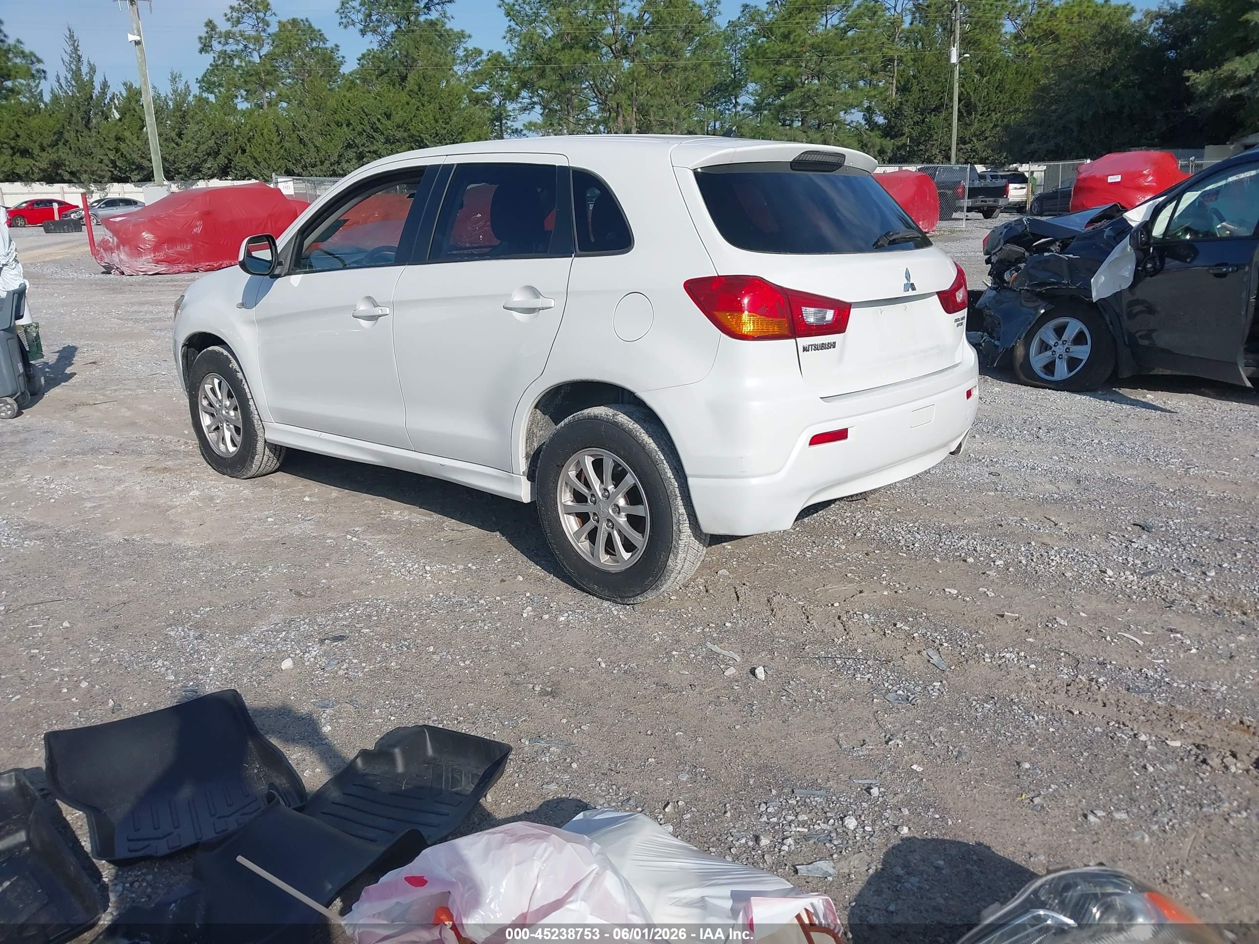 2011 Mitsubishi Outlander Sport Es White vin: JA4AP3AU3BZ022151