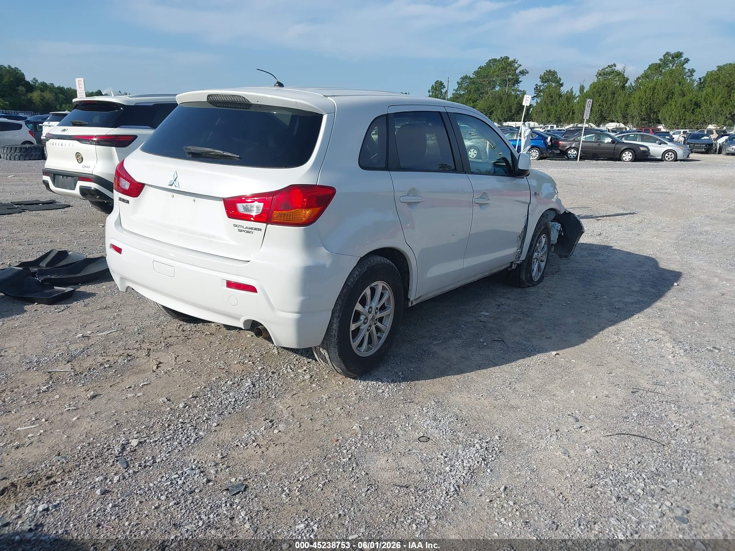 2011 Mitsubishi Outlander Sport Es White vin: JA4AP3AU3BZ022151