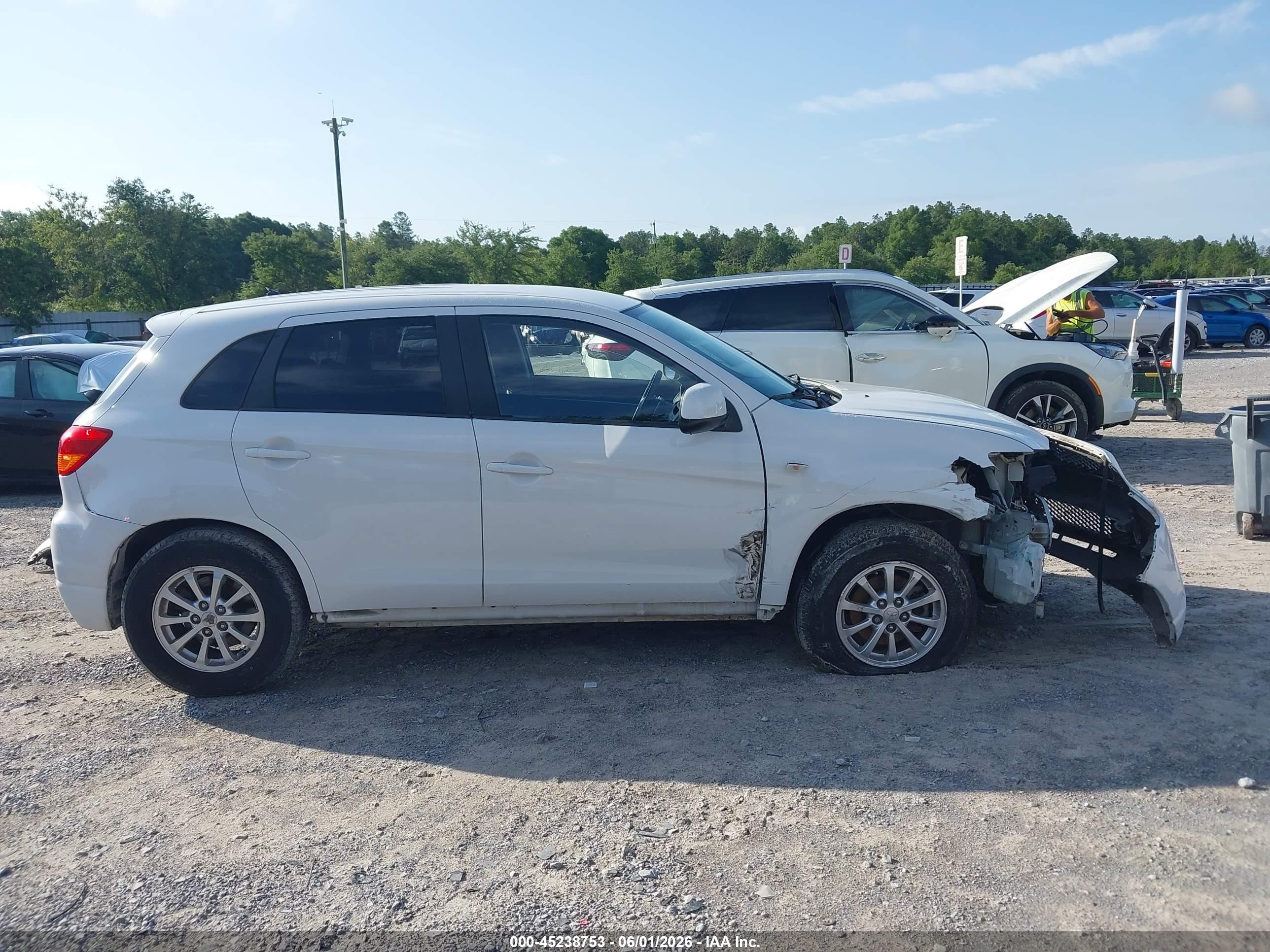 2011 Mitsubishi Outlander Sport Es White vin: JA4AP3AU3BZ022151