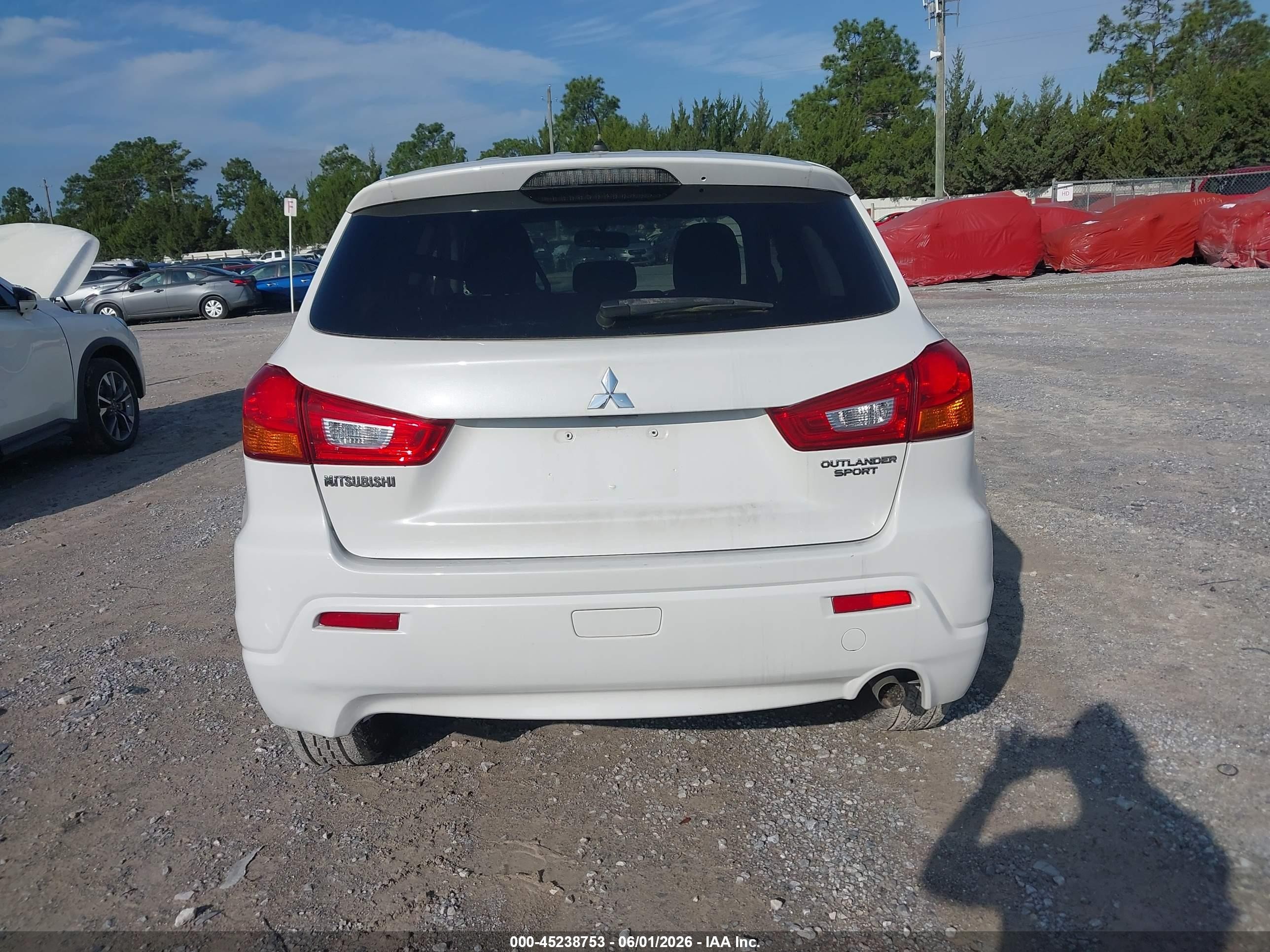 2011 Mitsubishi Outlander Sport Es White vin: JA4AP3AU3BZ022151