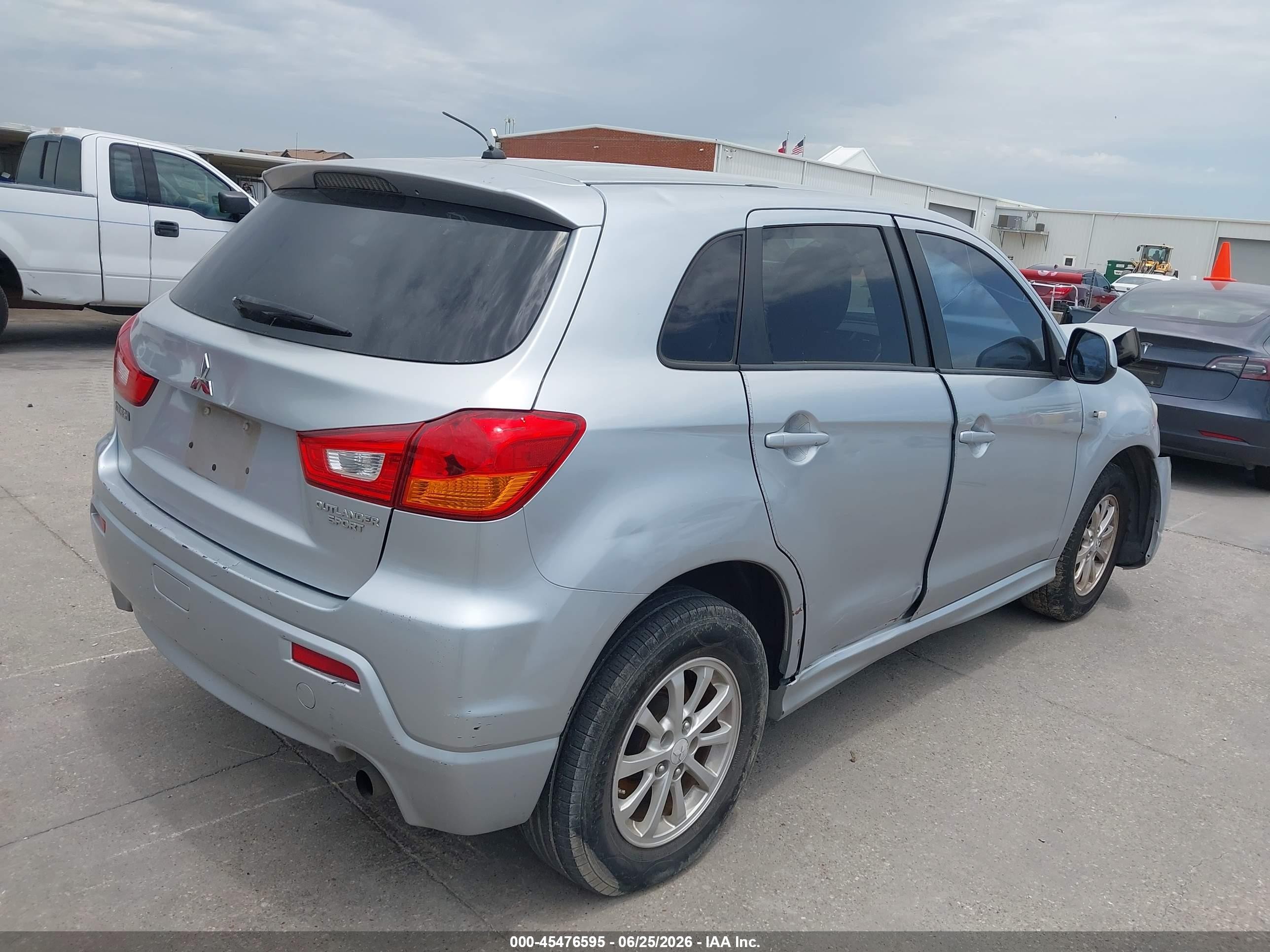 2012 Mitsubishi Outlander Sport Es Silver vin: JA4AP3AU4CZ006302