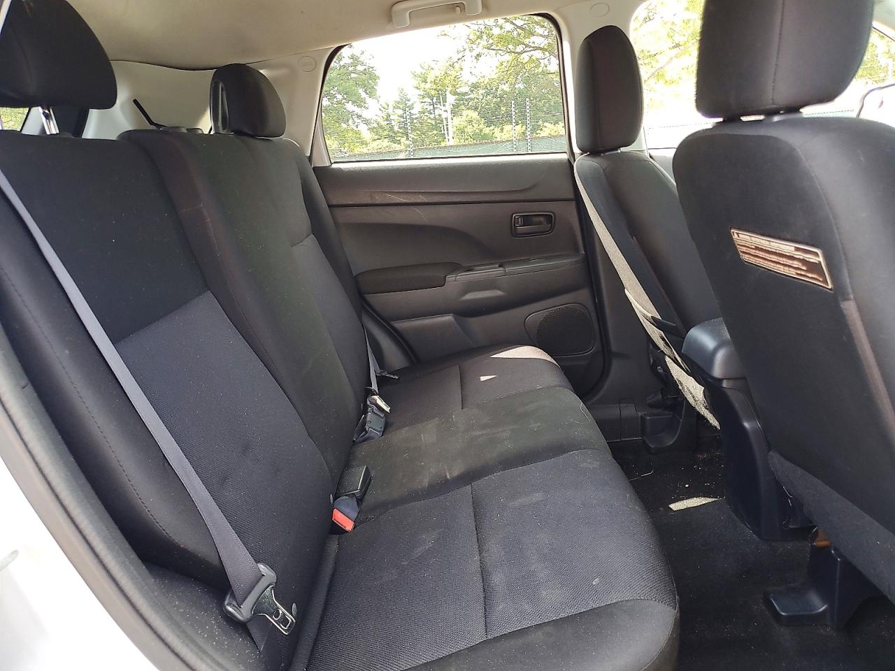 2012 Mitsubishi Outlander Sport Es Silver vin: JA4AP3AU4CZ008180