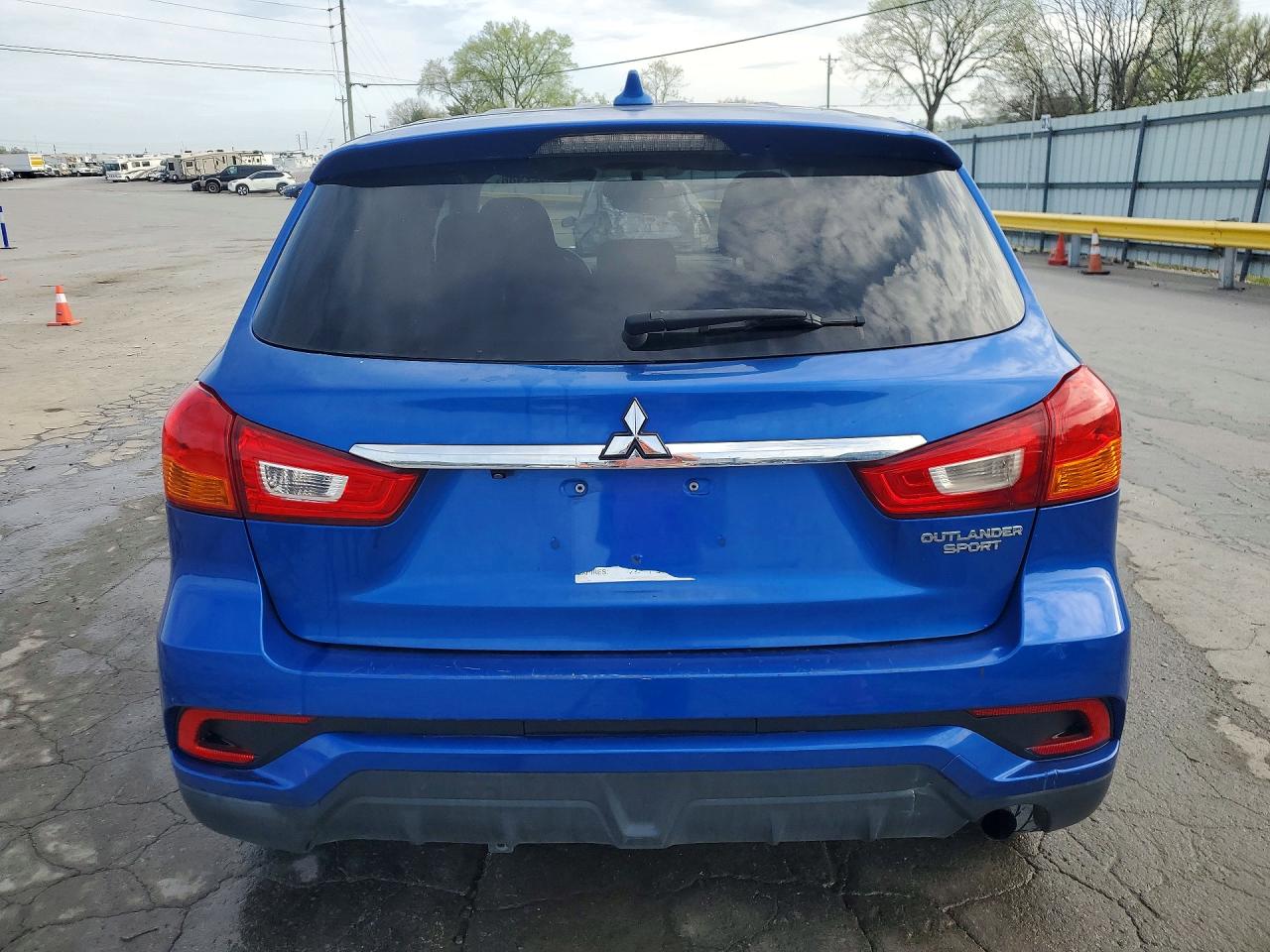 2018 Mitsubishi Outlander Sport Es Blue vin: JA4AP3AU4JZ003770