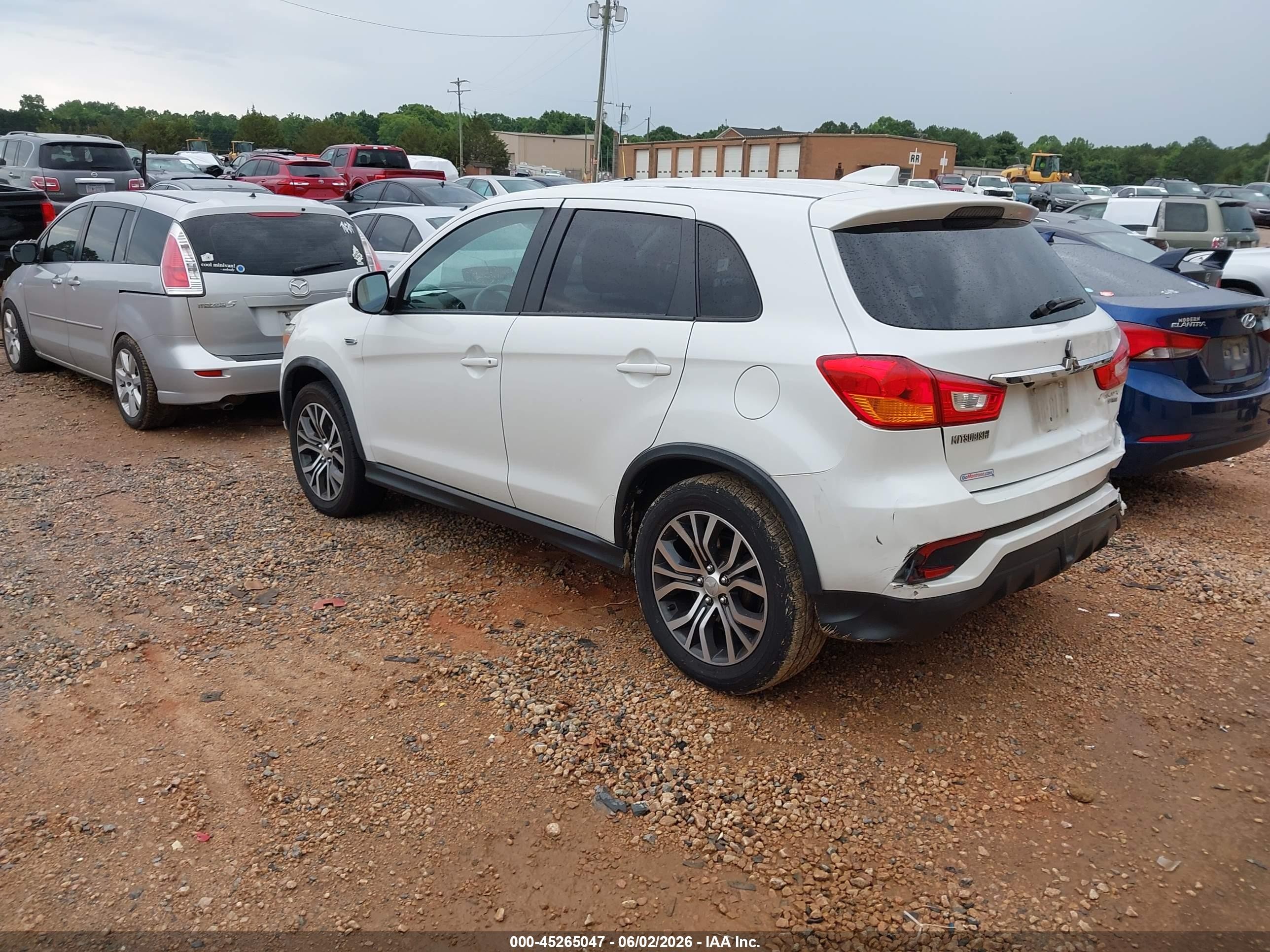 2019 Mitsubishi Outlander Sport 2.0 Es White vin: JA4AP3AU4KU011608