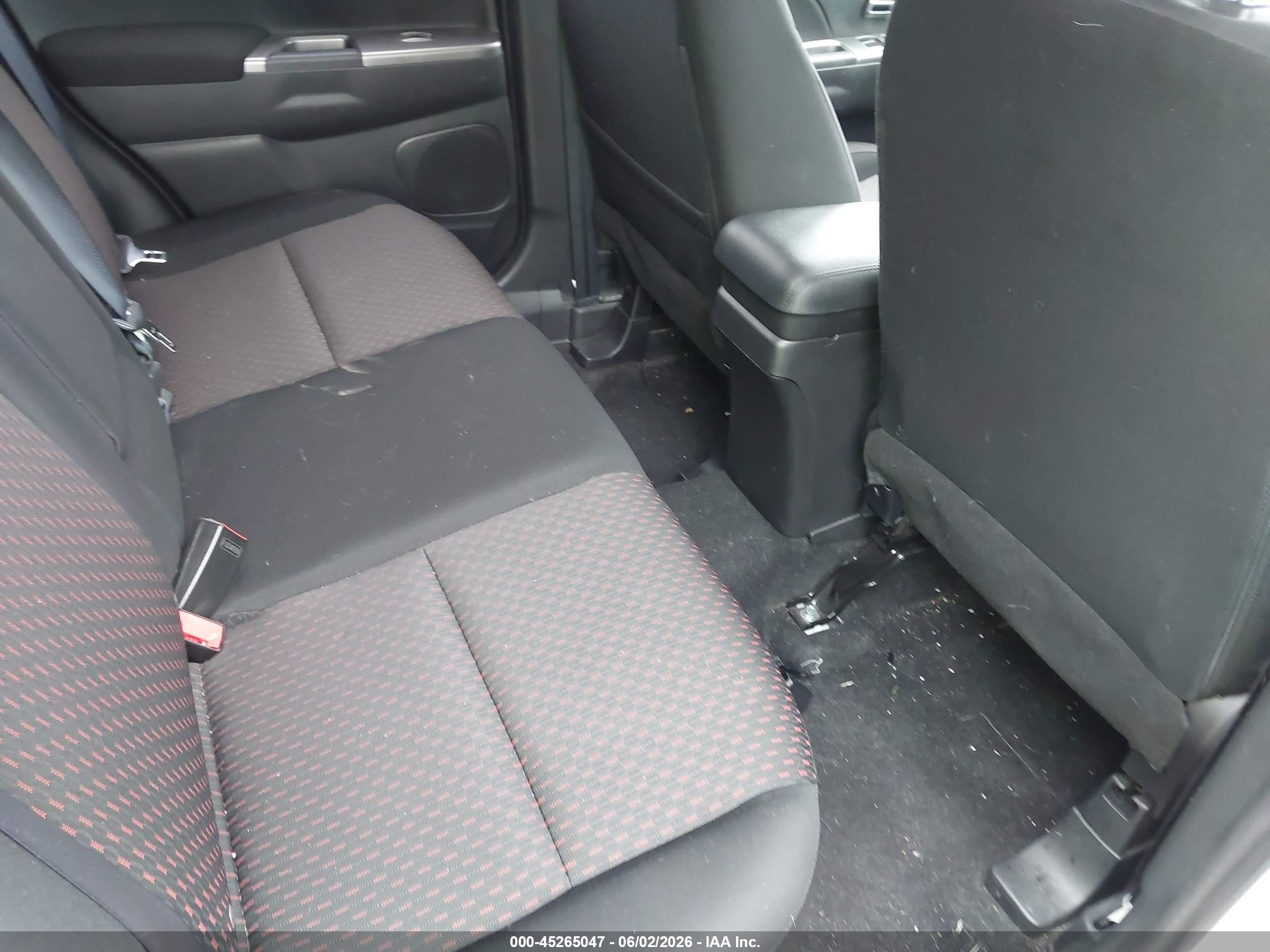 2019 Mitsubishi Outlander Sport 2.0 Es White vin: JA4AP3AU4KU011608