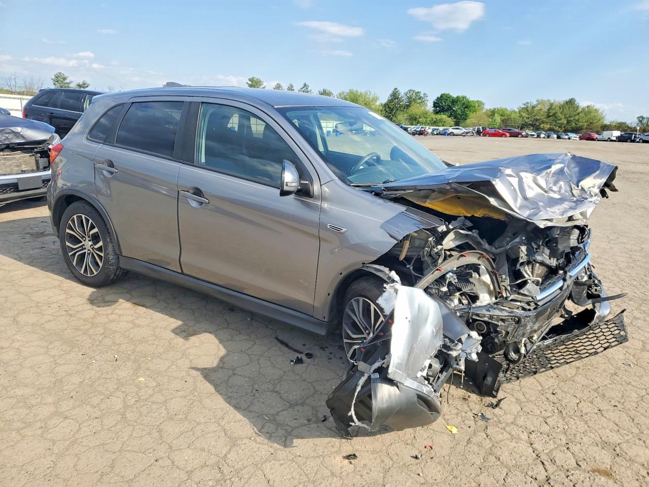 2019 Mitsubishi Outlander Sport Es Серебряный vin: JA4AP3AU4KU023192