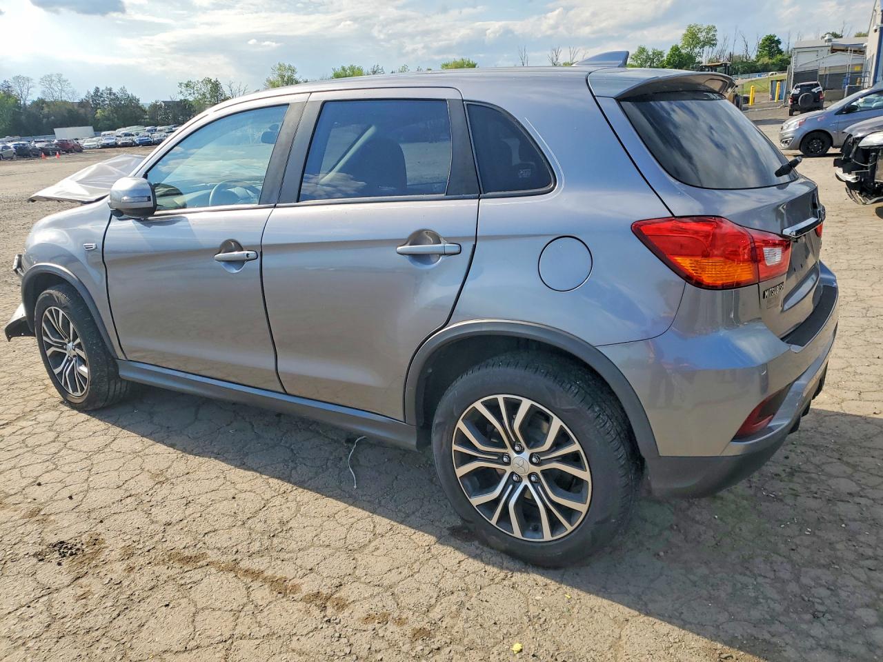 2019 Mitsubishi Outlander Sport Es Серебряный vin: JA4AP3AU4KU023192