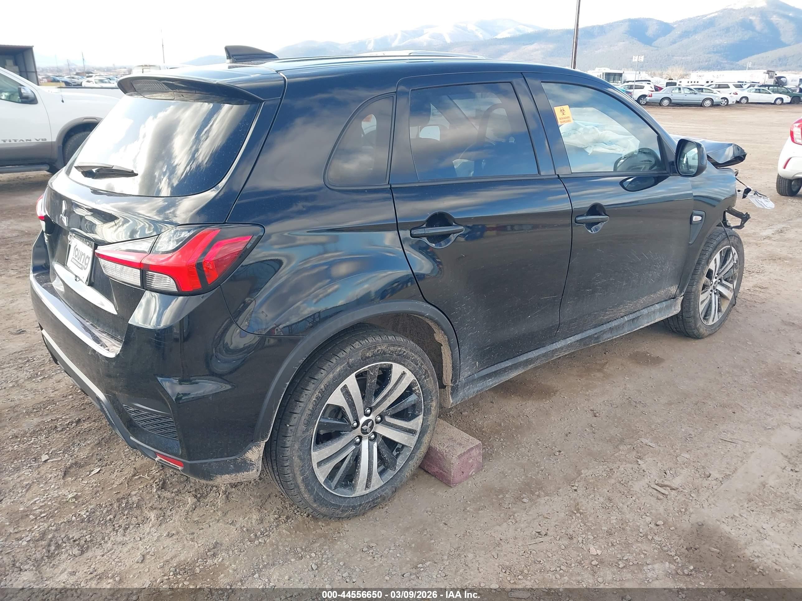 2020 Mitsubishi Outlander Sport 2.0 Es Black vin: JA4AP3AU4LU031388