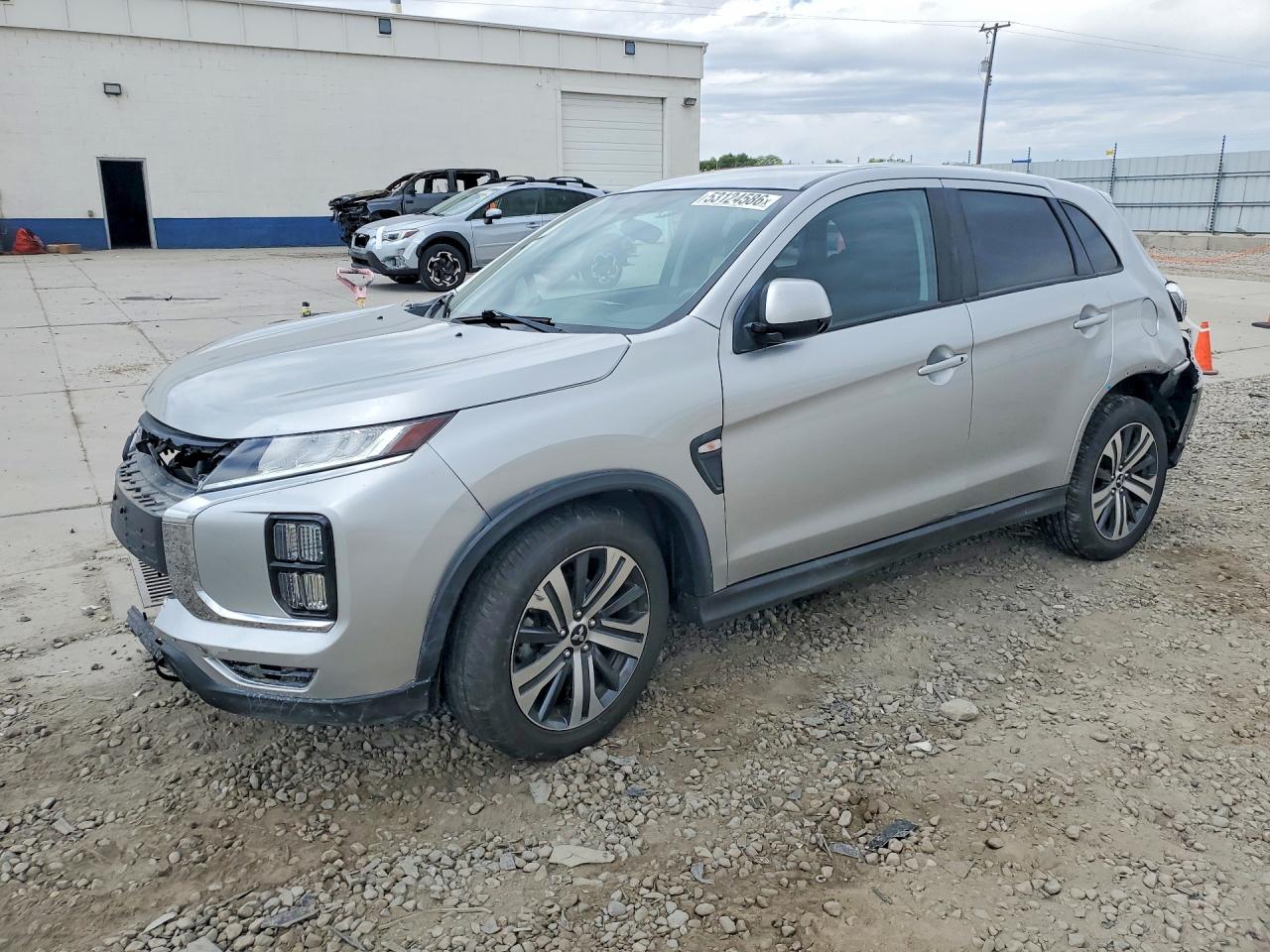 2020 Mitsubishi Outlander Sport Es Серебряный vin: JA4AP3AU5LU020402