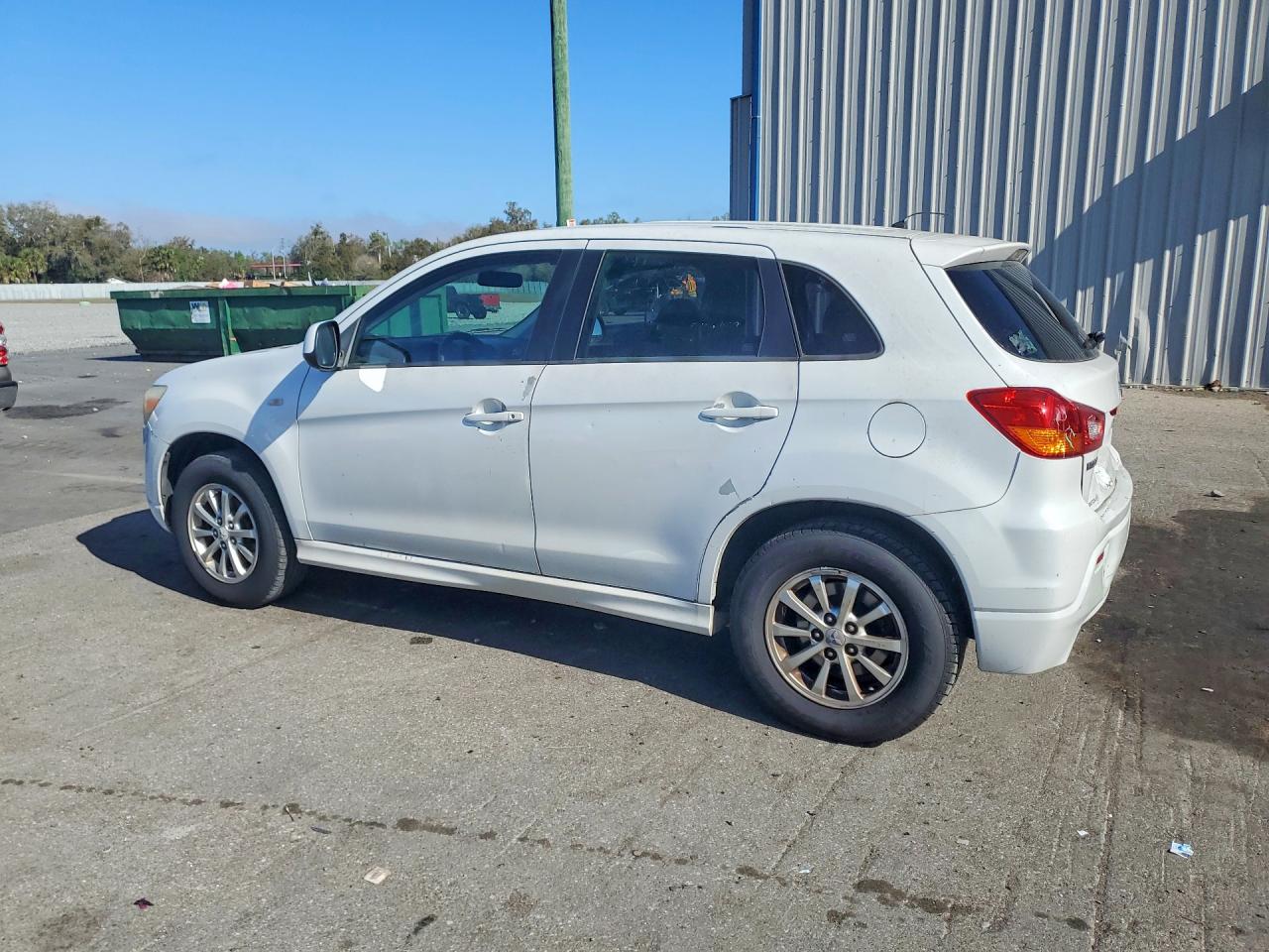2011 Mitsubishi Outlander Sport Es White vin: JA4AP3AU6BZ001357