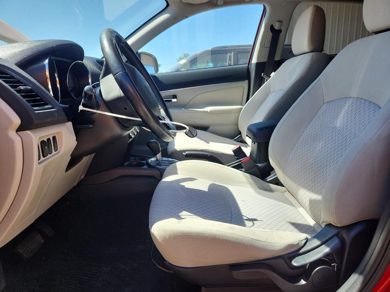 2017 Mitsubishi Outlander Sport Es Красный vin: JA4AP3AU6HZ031371