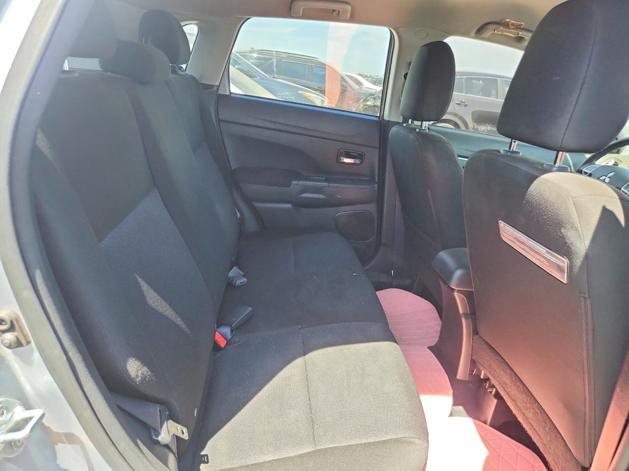 2011 Mitsubishi Outlander Sport Es Серебряный vin: JA4AP3AU7BZ003389