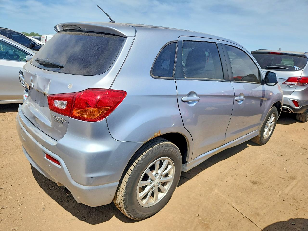 2011 Mitsubishi Outlander Sport Es Серебряный vin: JA4AP3AU7BZ003389