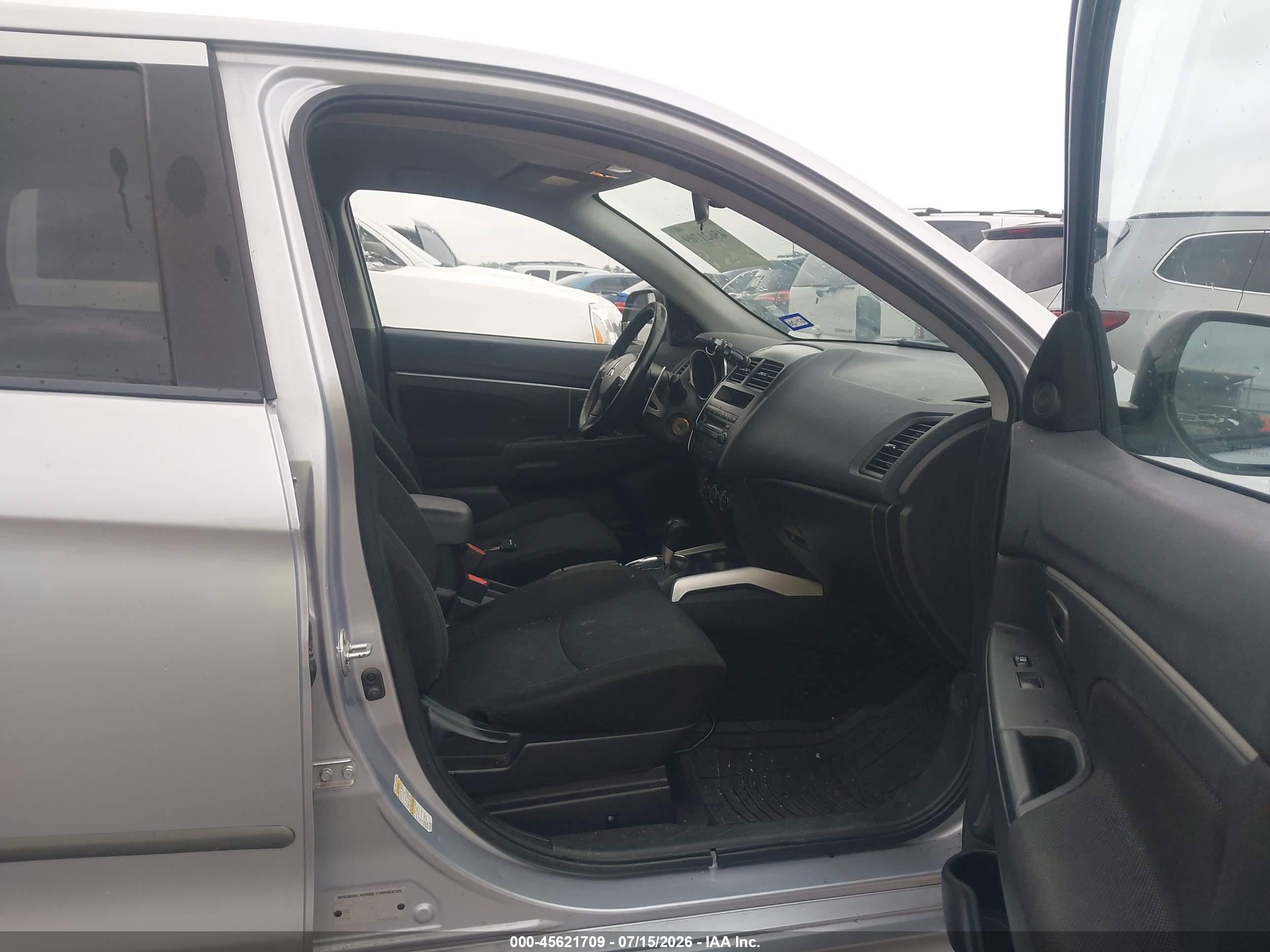 2012 Mitsubishi Outlander Sport Es Silver vin: JA4AP3AU7CZ001305