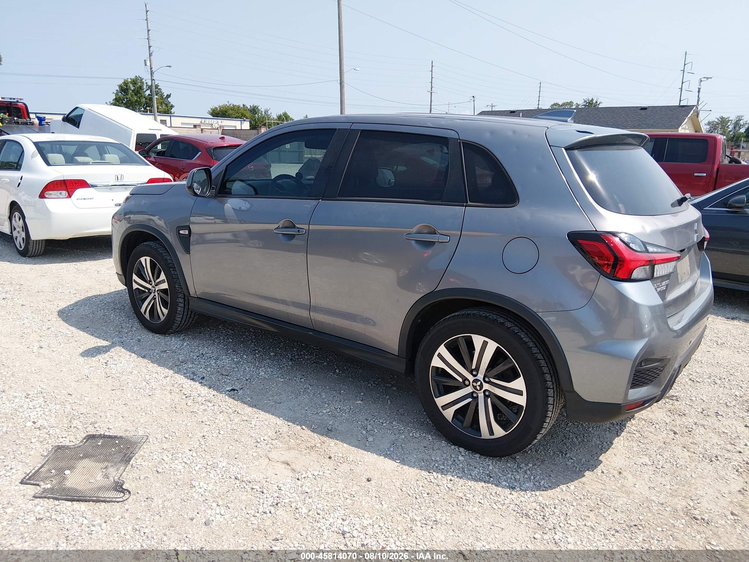 2020 Mitsubishi Outlander Sport 2.0 Es Silver vin: JA4AP3AU7LU001317