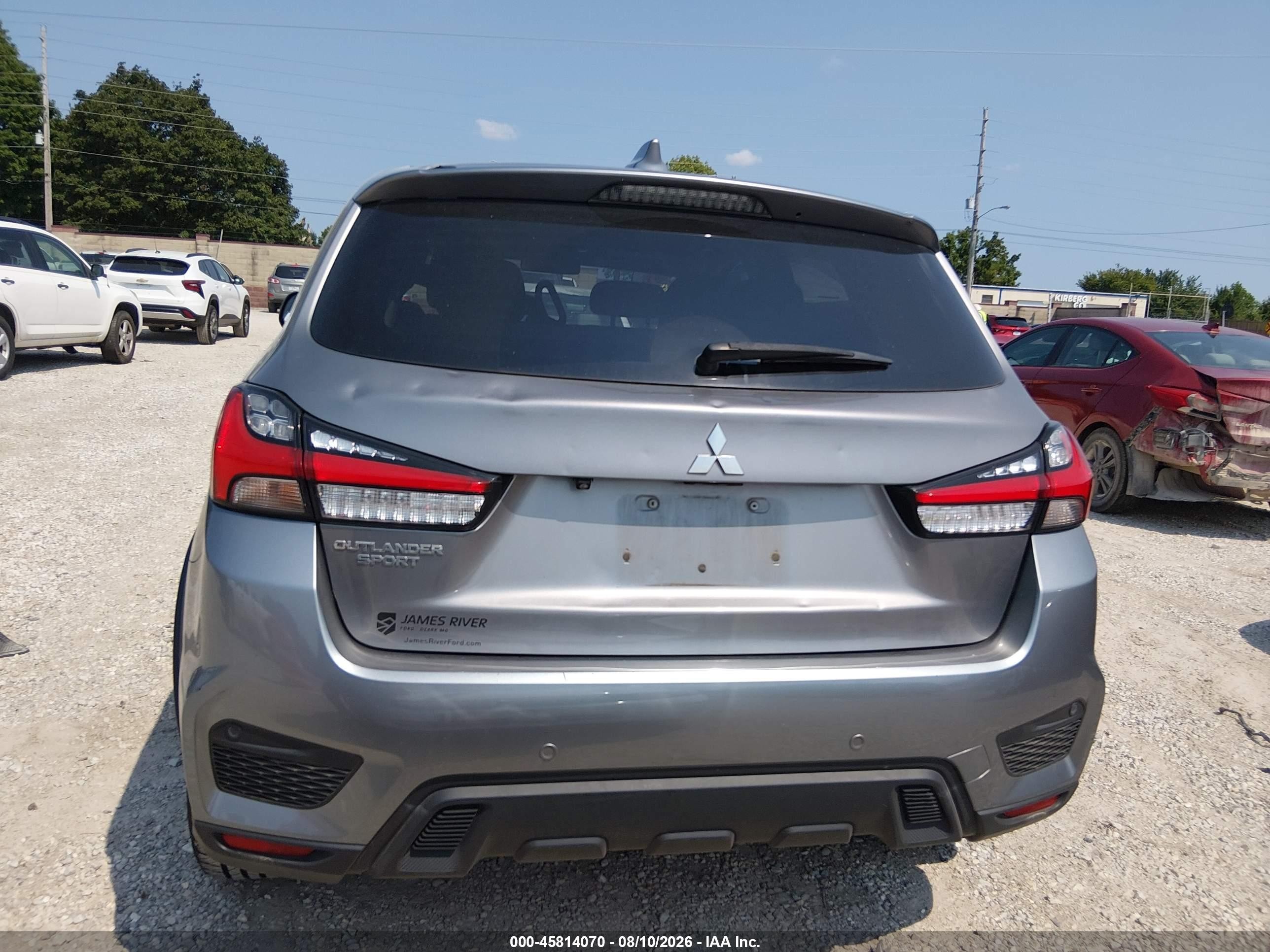 2020 Mitsubishi Outlander Sport 2.0 Es Silver vin: JA4AP3AU7LU001317