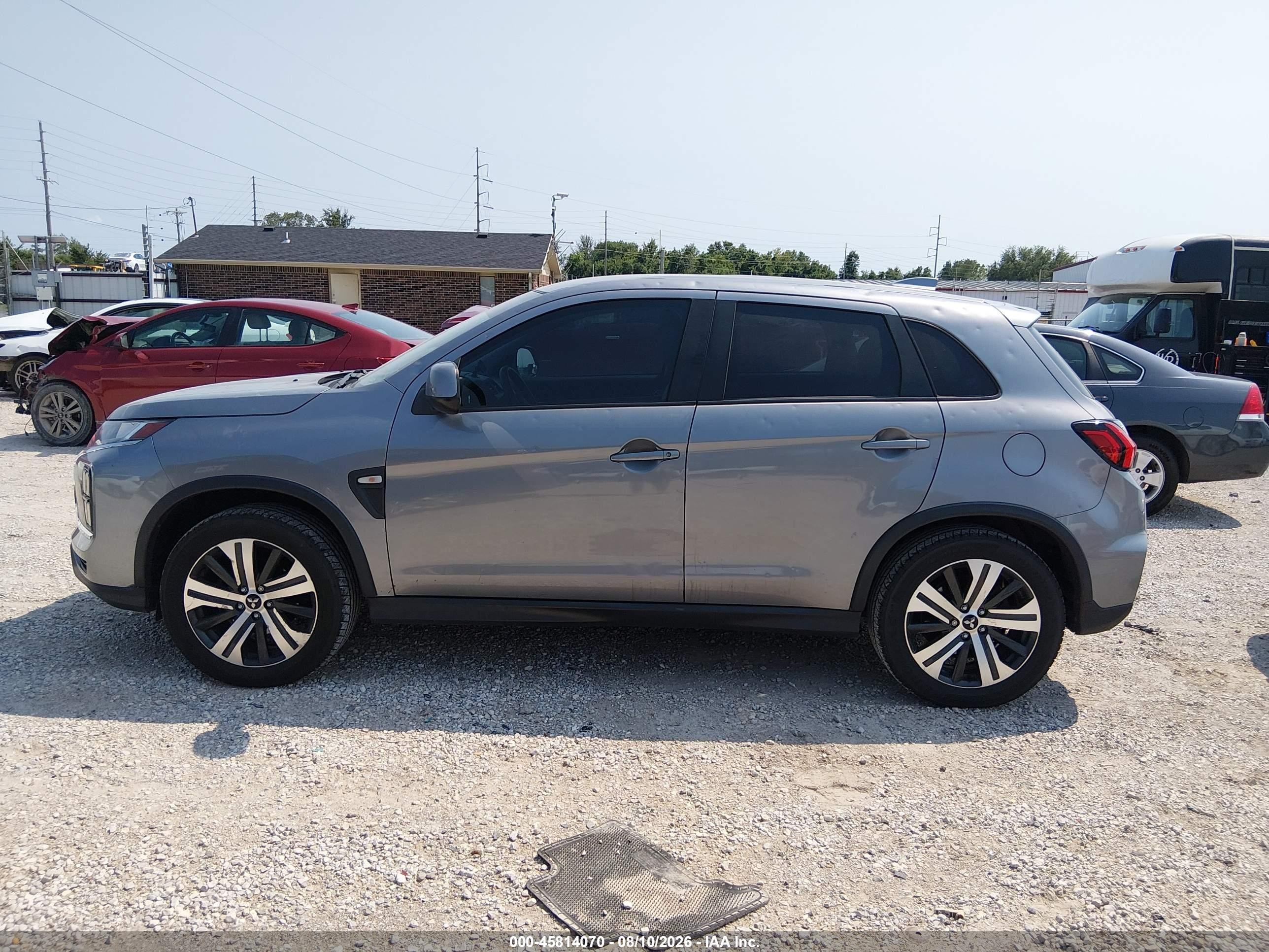 2020 Mitsubishi Outlander Sport 2.0 Es Silver vin: JA4AP3AU7LU001317