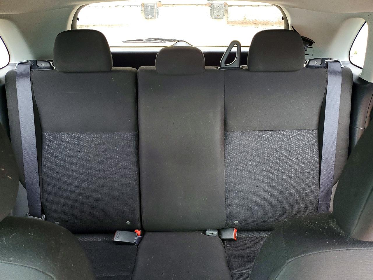 2011 Mitsubishi Outlander Sport Es Silver vin: JA4AP3AU8BZ010187