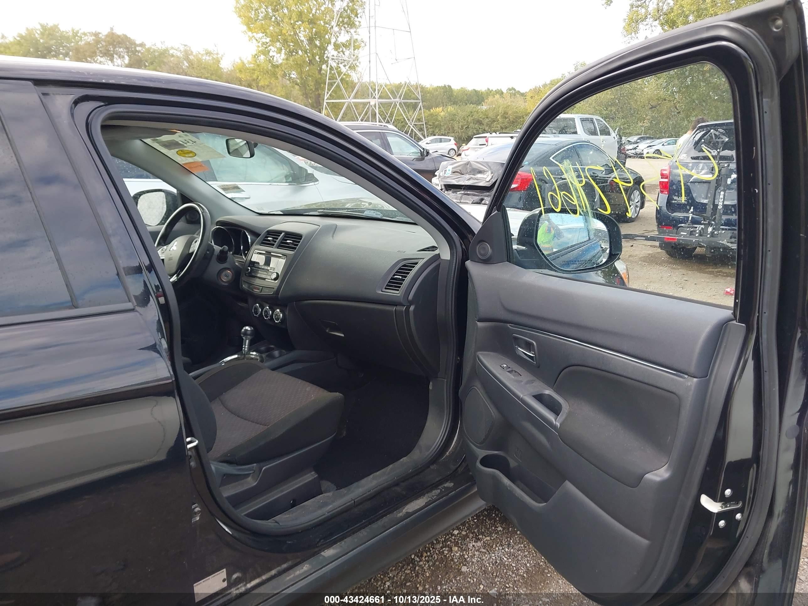 2017 Mitsubishi Outlander Sport 2.0 Es/2.0 Le Черный vin: JA4AP3AU8HZ007458