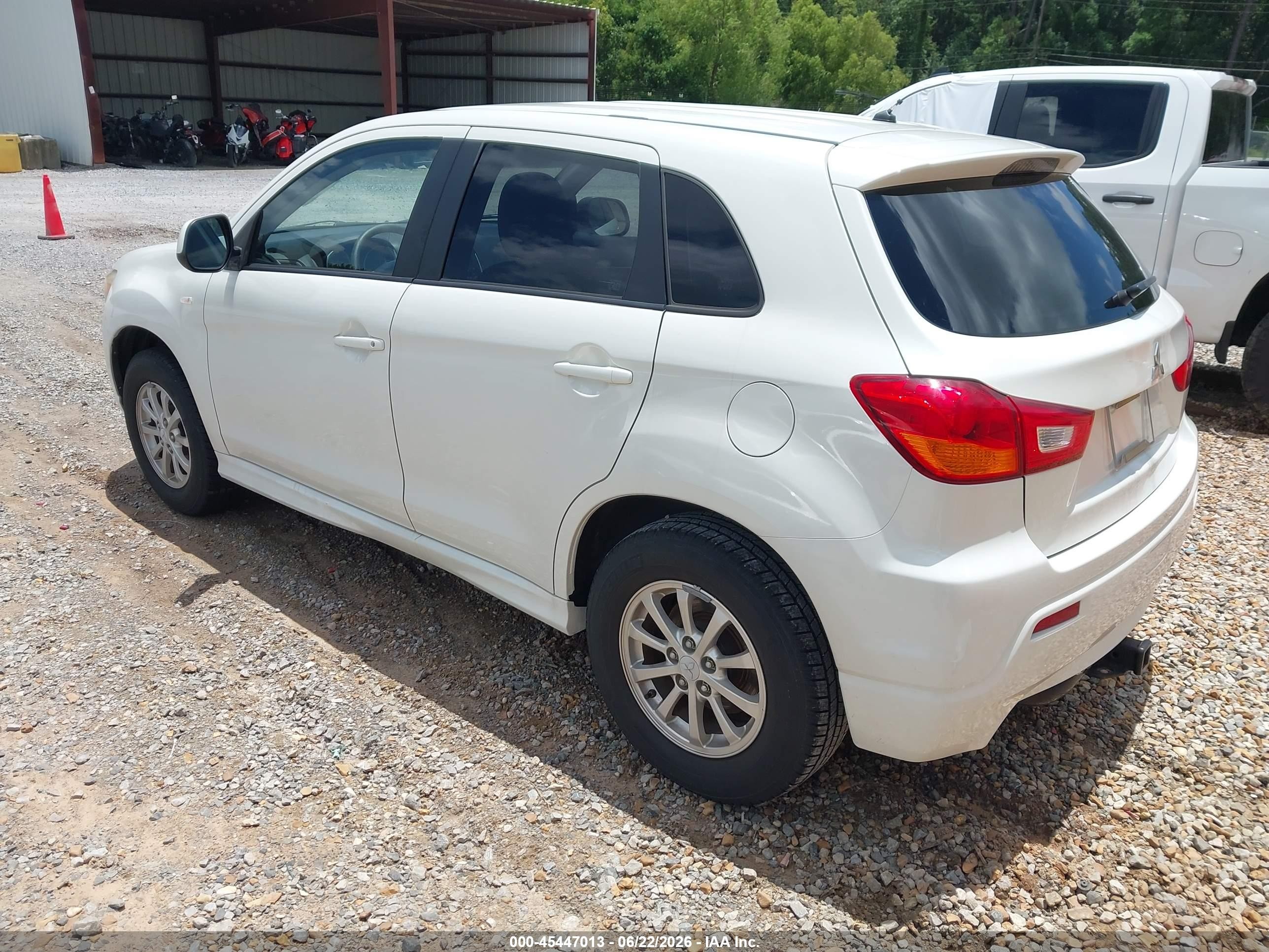 2011 Mitsubishi Outlander Sport Es White vin: JA4AP3AU9BZ005841