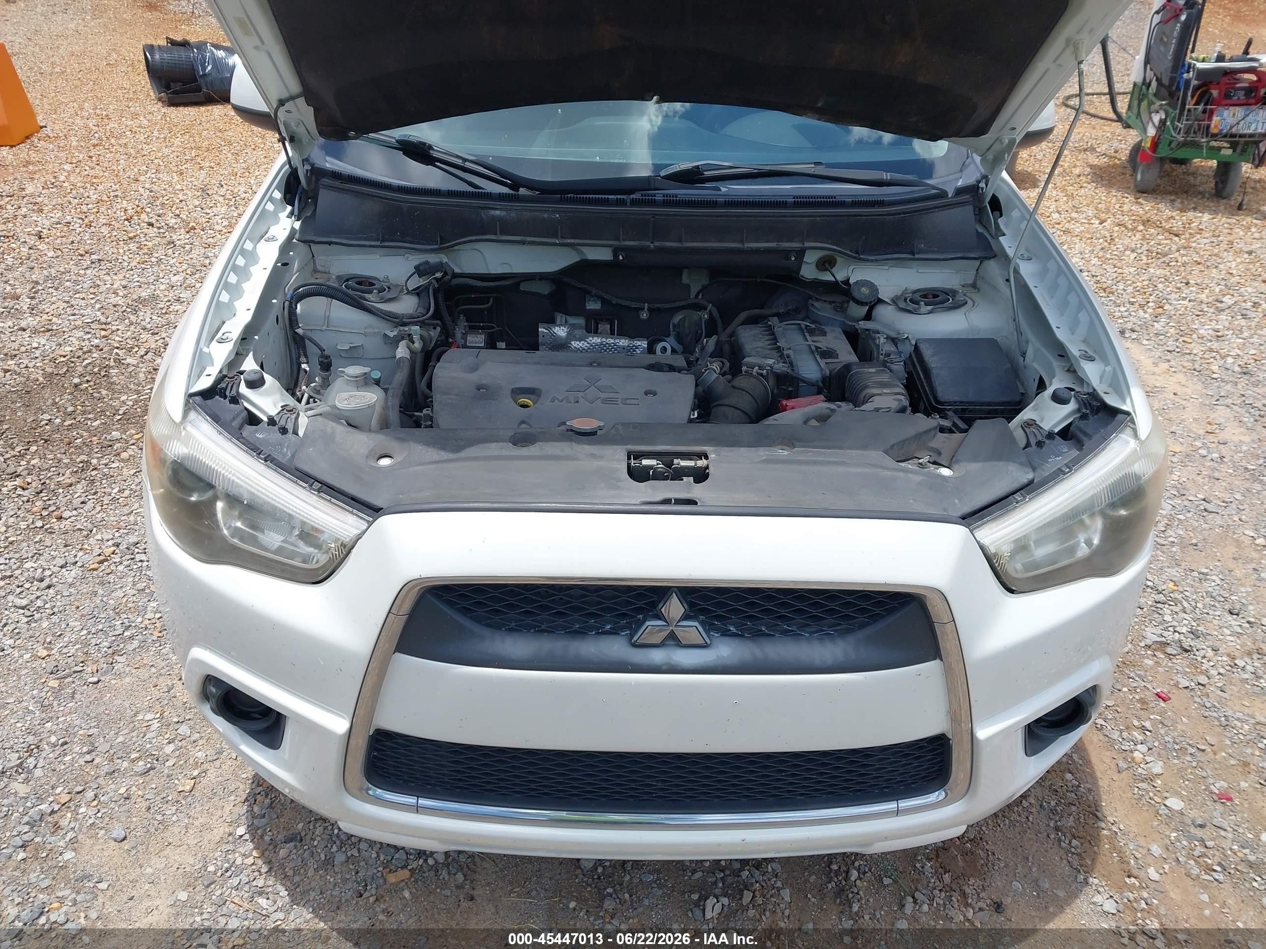 2011 Mitsubishi Outlander Sport Es White vin: JA4AP3AU9BZ005841