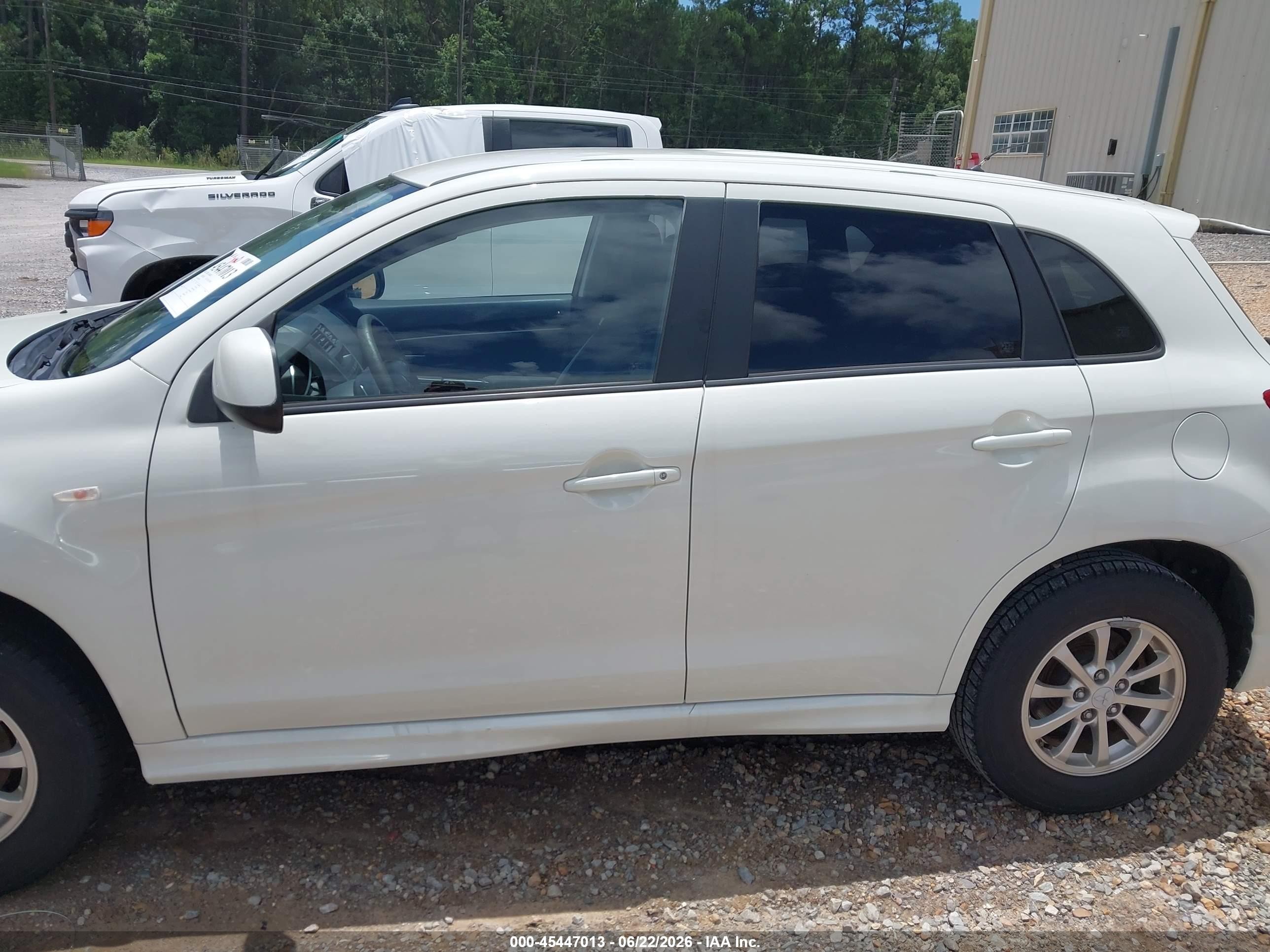 2011 Mitsubishi Outlander Sport Es White vin: JA4AP3AU9BZ005841