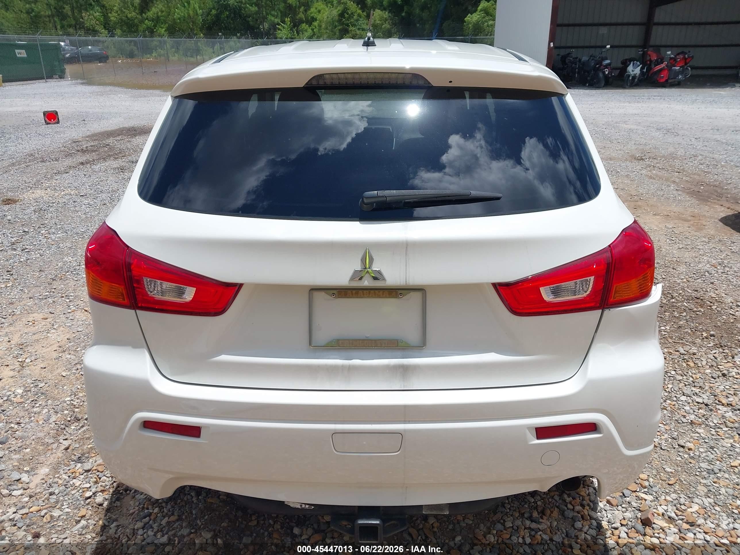 2011 Mitsubishi Outlander Sport Es White vin: JA4AP3AU9BZ005841